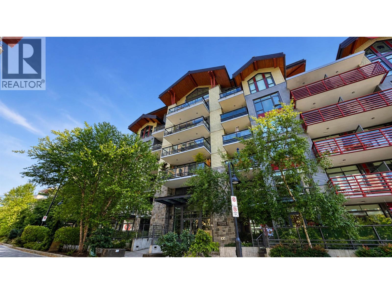 204 2738 LIBRARY LANE, north vancouver, British Columbia