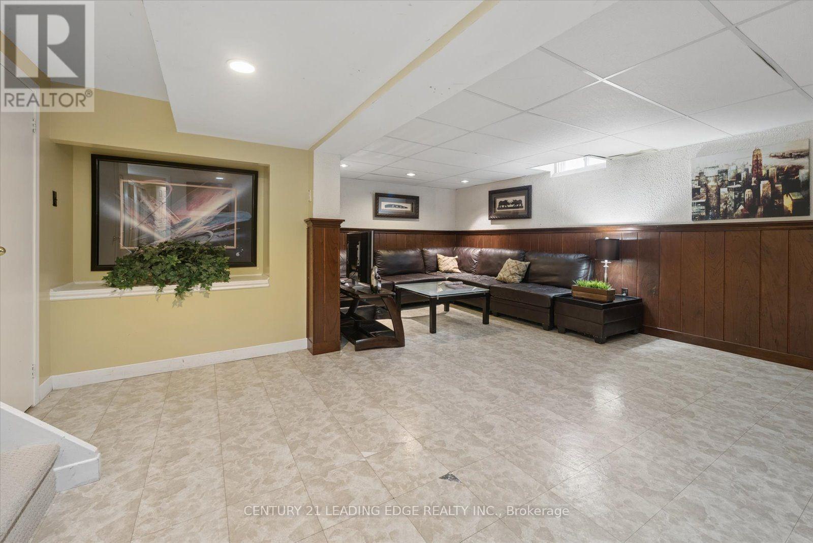 3074 Tours Road, Mississauga, Ontario  L5N 3J2 - Photo 41 - W13729310