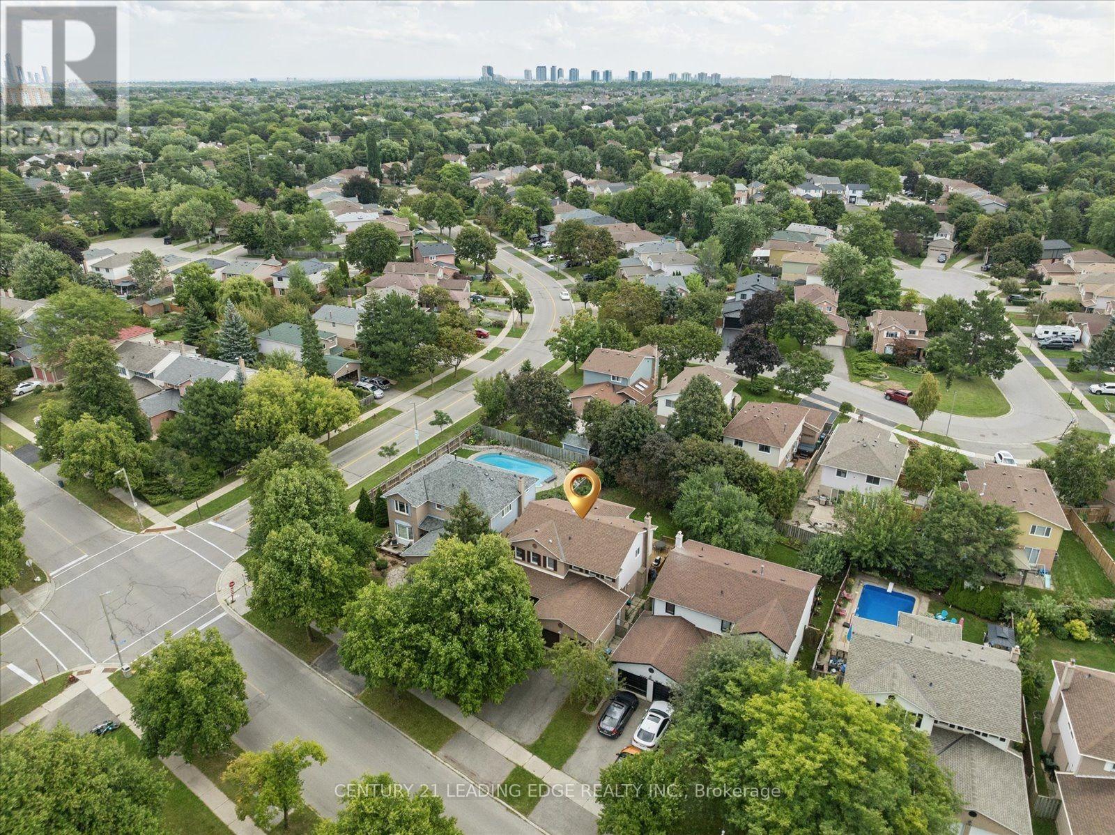 3074 Tours Road, Mississauga, Ontario  L5N 3J2 - Photo 4 - W13729310