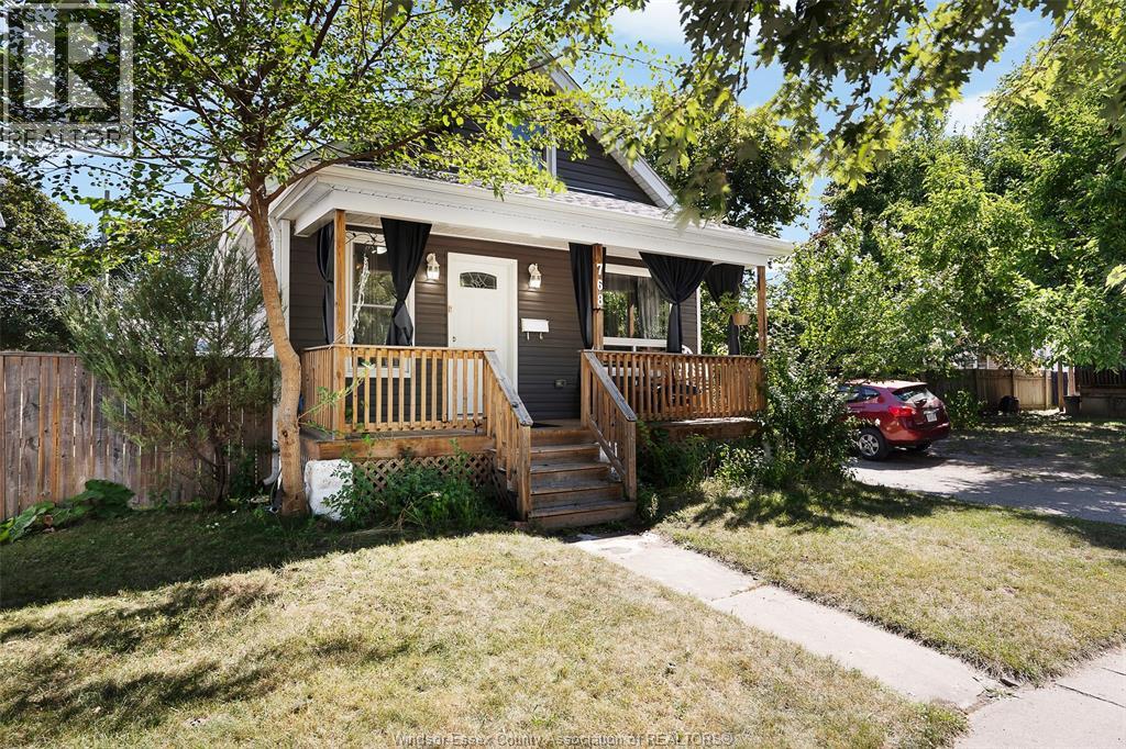 768 Mckay, Windsor, Ontario  N9B 2A1 - Photo 4 - 26021209