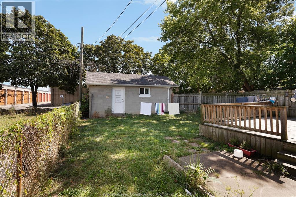 768 Mckay, Windsor, Ontario  N9B 2A1 - Photo 8 - 26021209