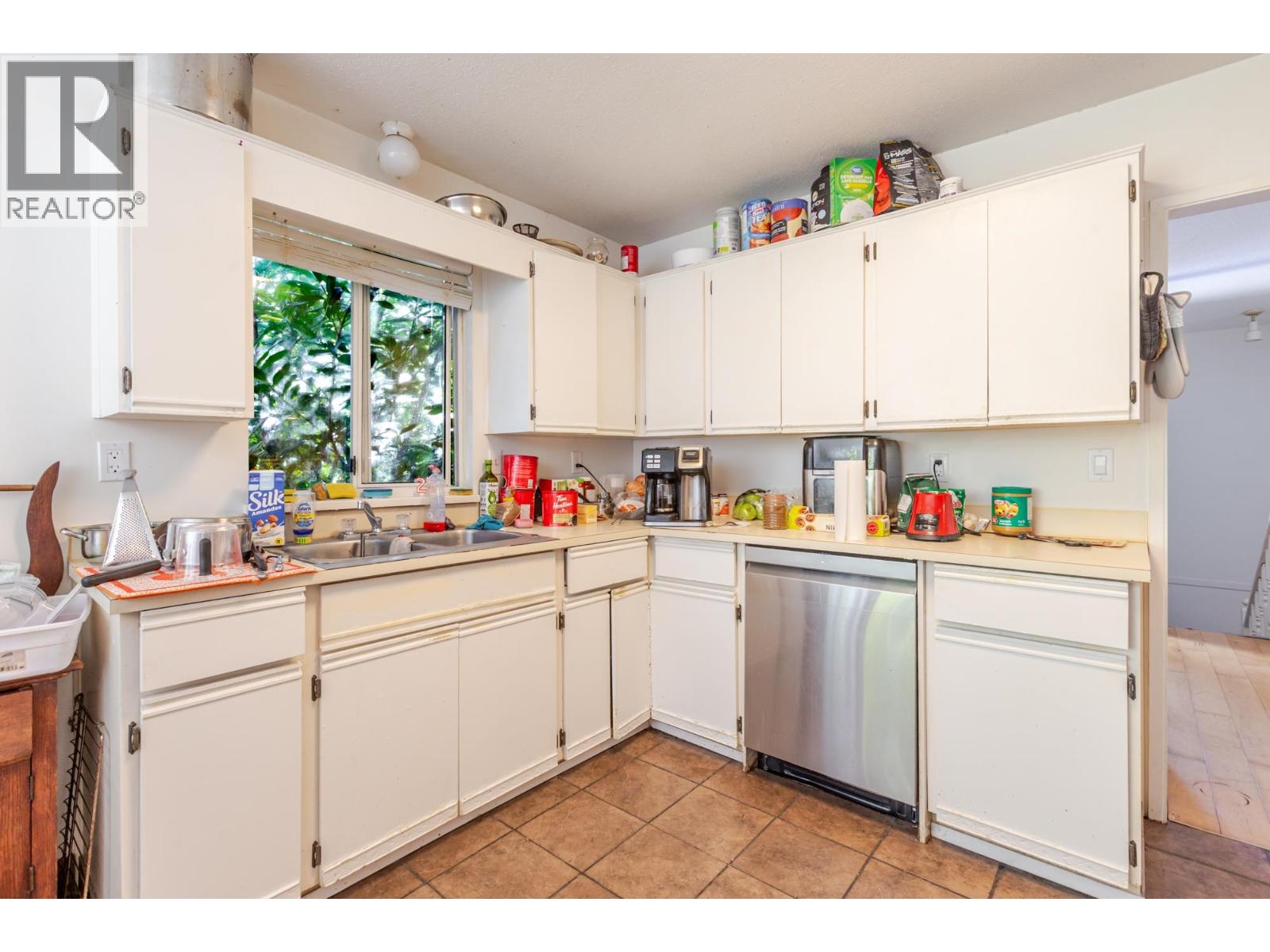 1253 Johnson Street, Coquitlam, British Columbia  V3B 4T3 - Photo 10 - R3159431