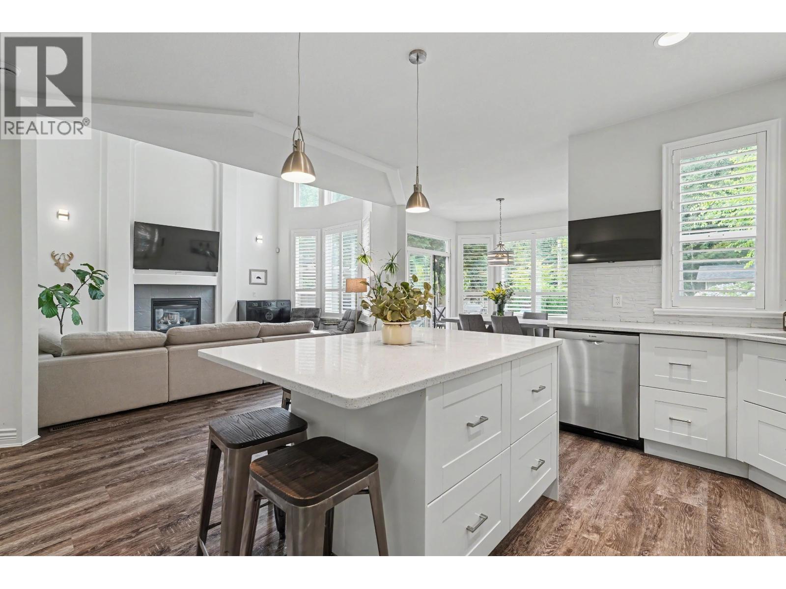 1722 PADDOCK DRIVE, coquitlam, British Columbia