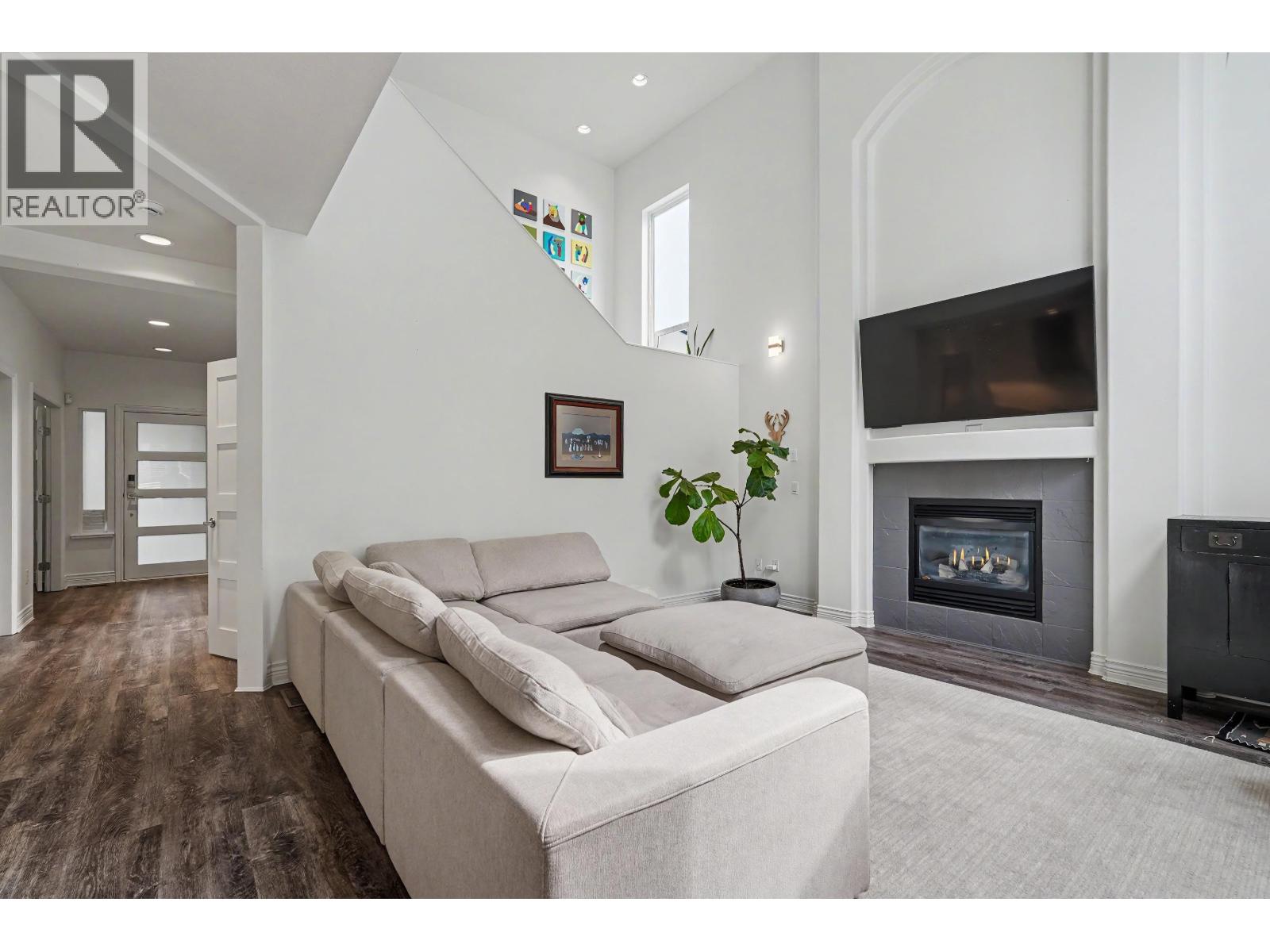 1722 Paddock Drive, Coquitlam, British Columbia  V3E 3N8 - Photo 11 - R3160085