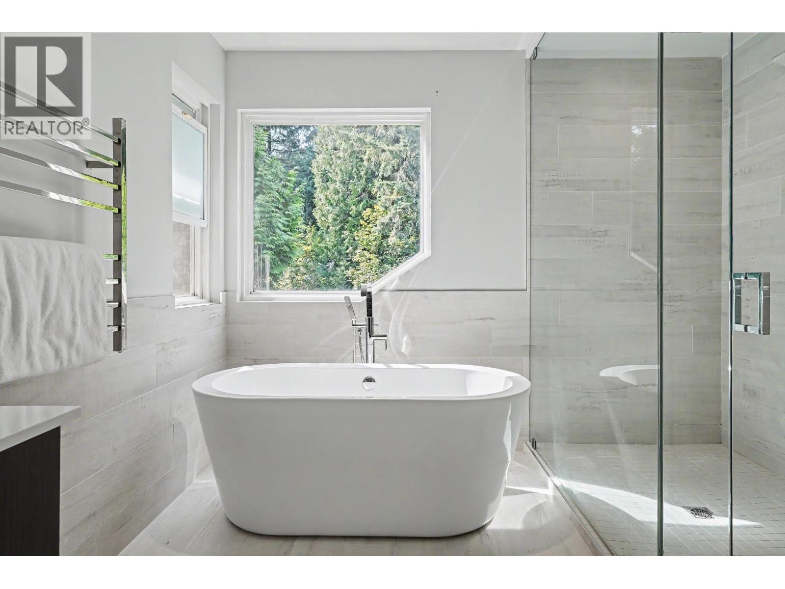 1722 Paddock Drive, Coquitlam, British Columbia  V3E 3N8 - Photo 20 - R3160085