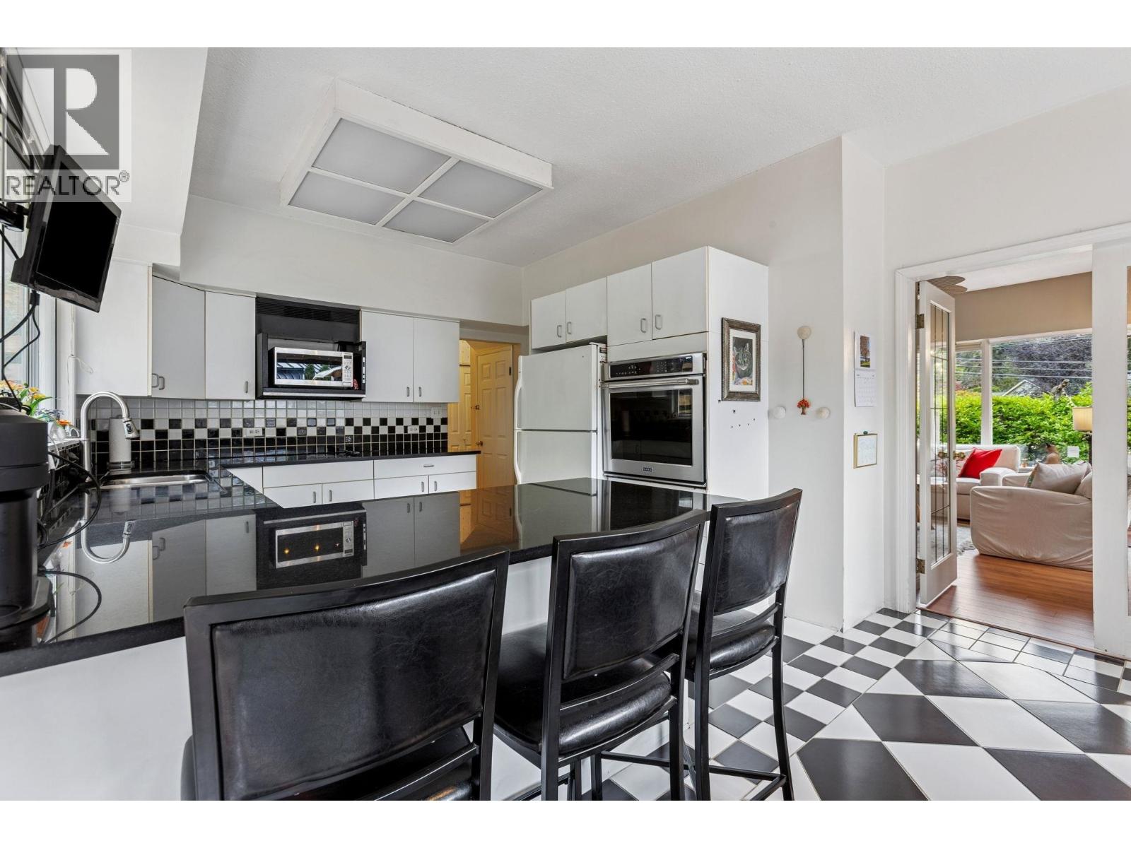 5607 Eagle Harbour Road, West Vancouver, British Columbia  V7W 1P4 - Photo 13 - R3160122