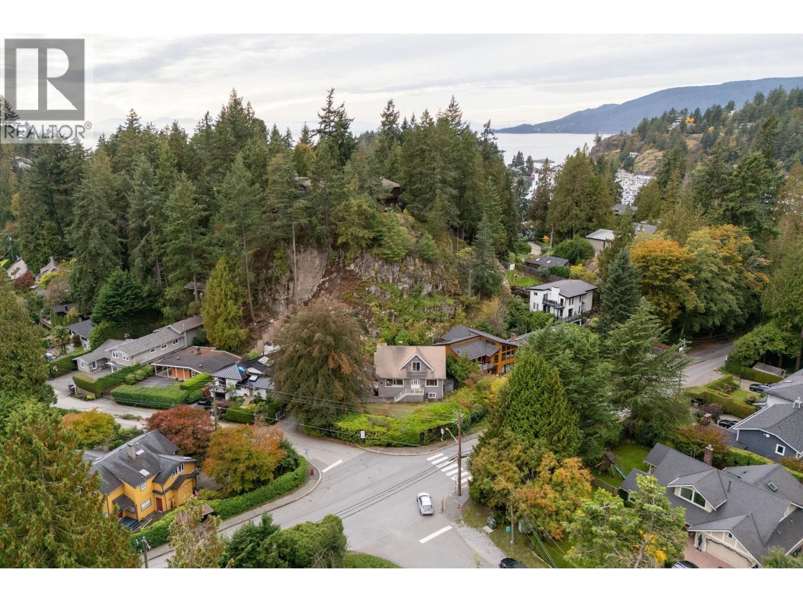 5607 Eagle Harbour Road, West Vancouver, British Columbia  V7W 1P4 - Photo 39 - R3160122