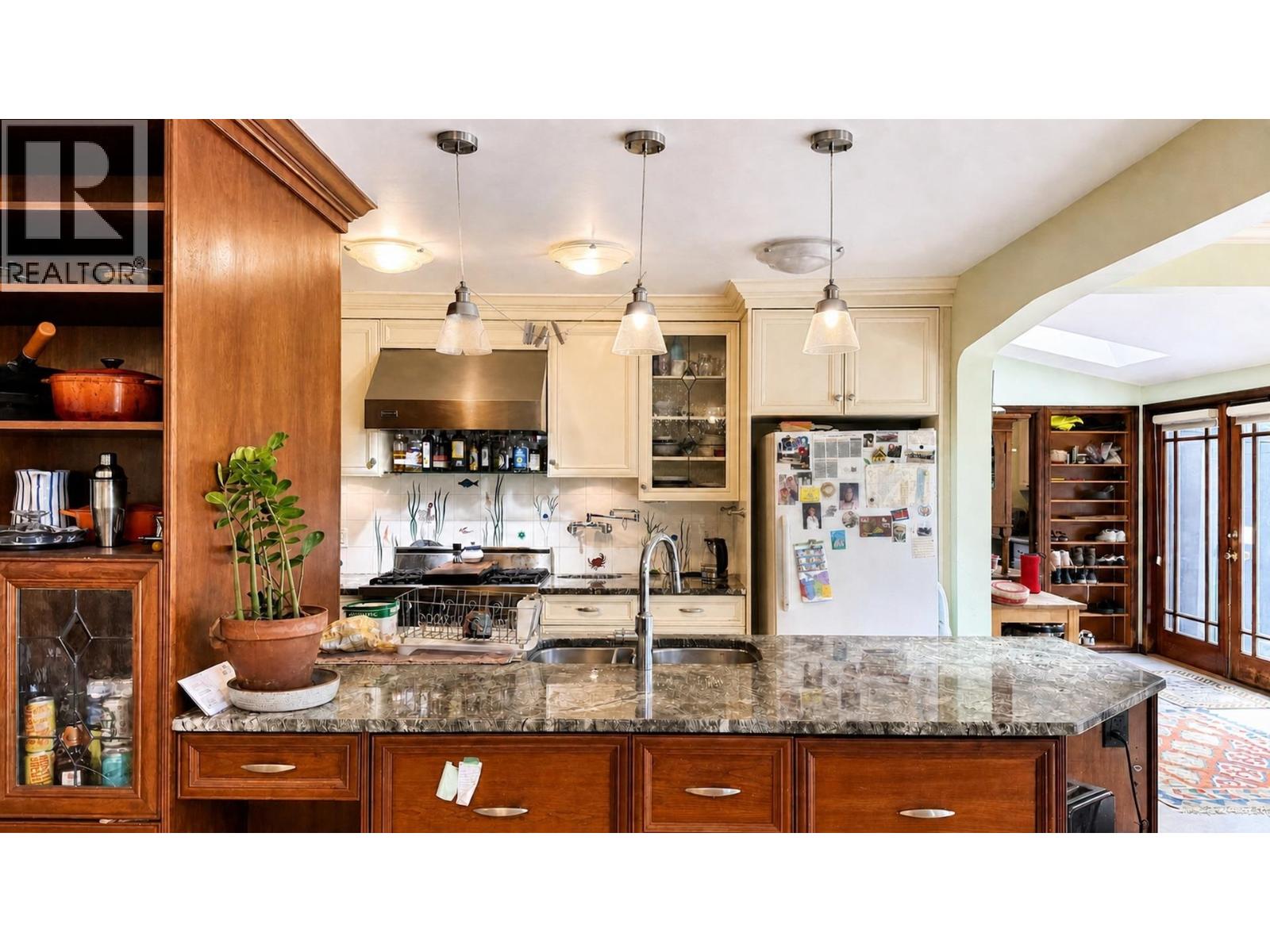 624 W 30TH AVENUE, vancouver, British Columbia