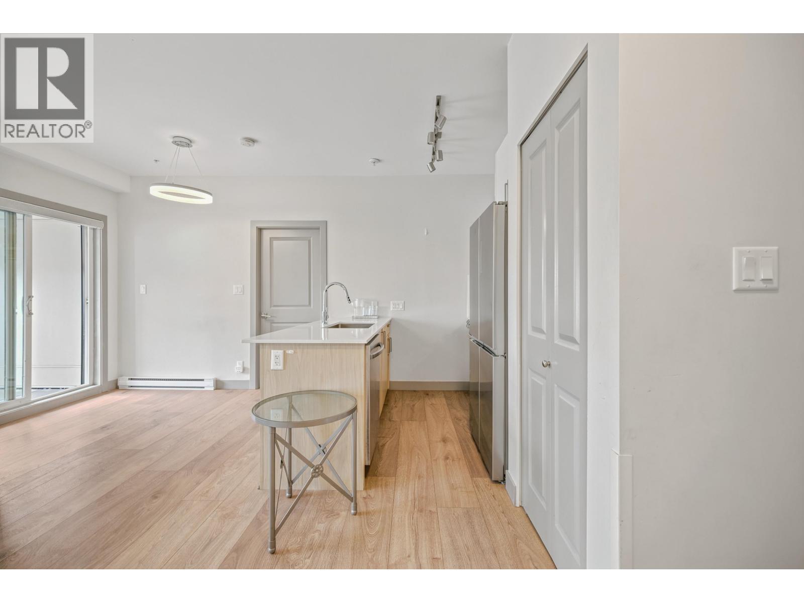 211 6968 Royal Oak Avenue, Burnaby, British Columbia  V5J 4J3 - Photo 10 - R3160082