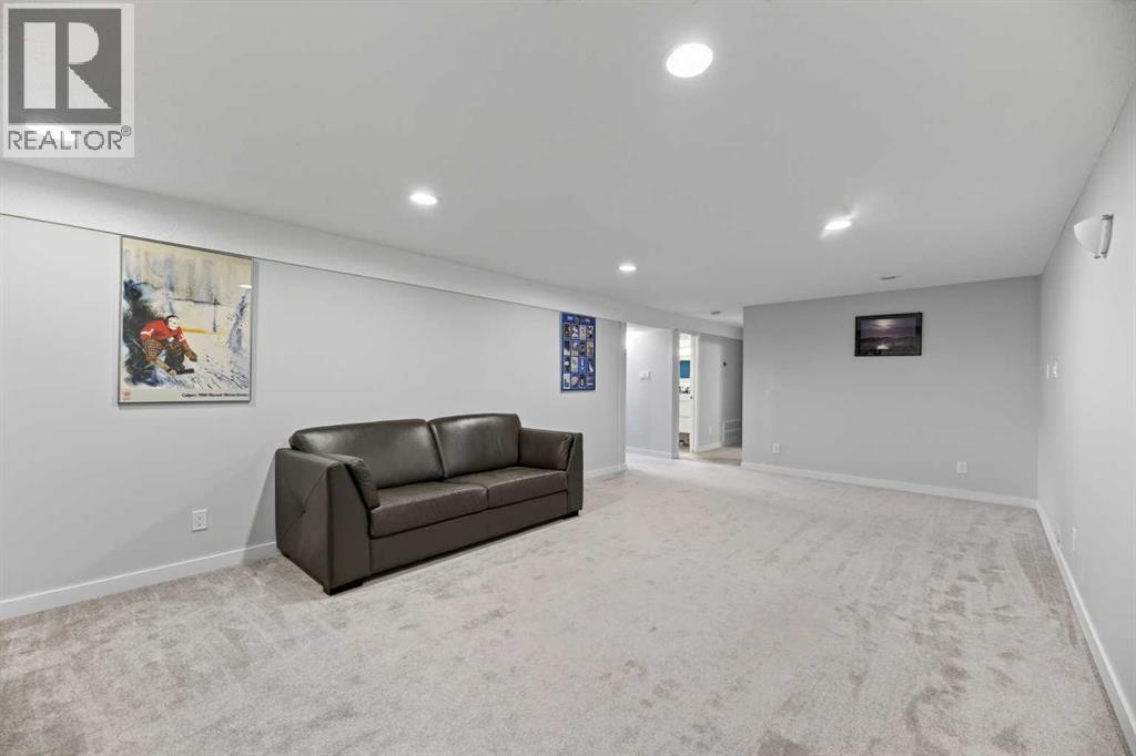 8035 Huntwick Crescent Ne, Calgary, Alberta  T2K 4H7 - Photo 18 - A2338472