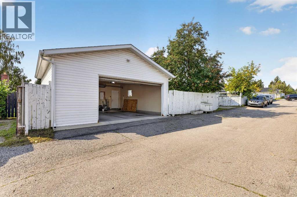 8035 Huntwick Crescent Ne, Calgary, Alberta  T2K 4H7 - Photo 29 - A2338472