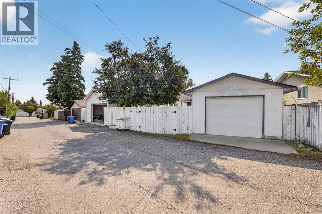 8035 Huntwick Crescent Ne, Calgary, Alberta  T2K 4H7 - Photo 30 - A2338472