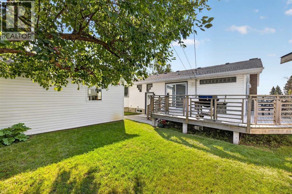 8035 Huntwick Crescent Ne, Calgary, Alberta  T2K 4H7 - Photo 27 - A2338472