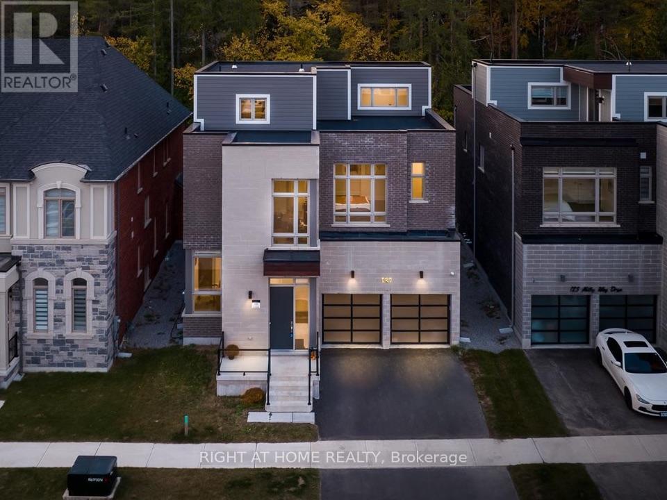 121 MILKY WAY DRIVE, Richmond Hill, Ontario