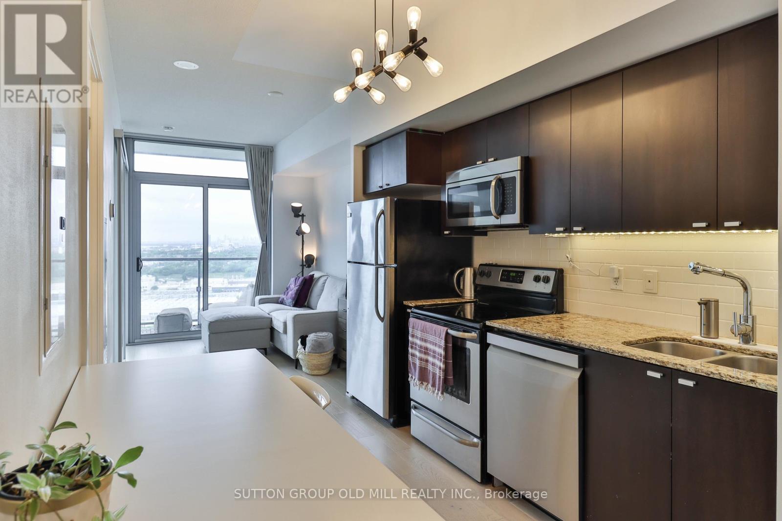2709 - 105 The Queensway, Toronto, Ontario M6S 5B5 - Photo 5 - W13729322