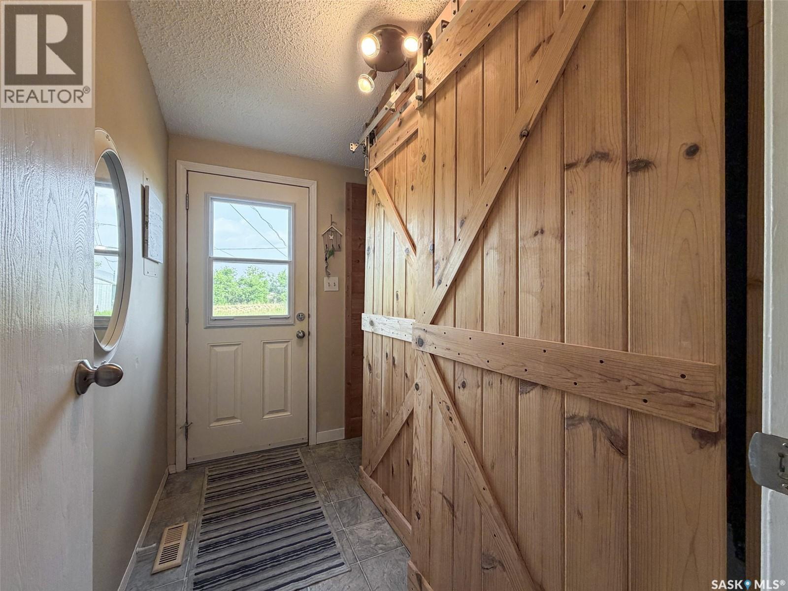 129 Ash Avenue N, Eastend, Saskatchewan  S0N 0T0 - Photo 33 - SK047118