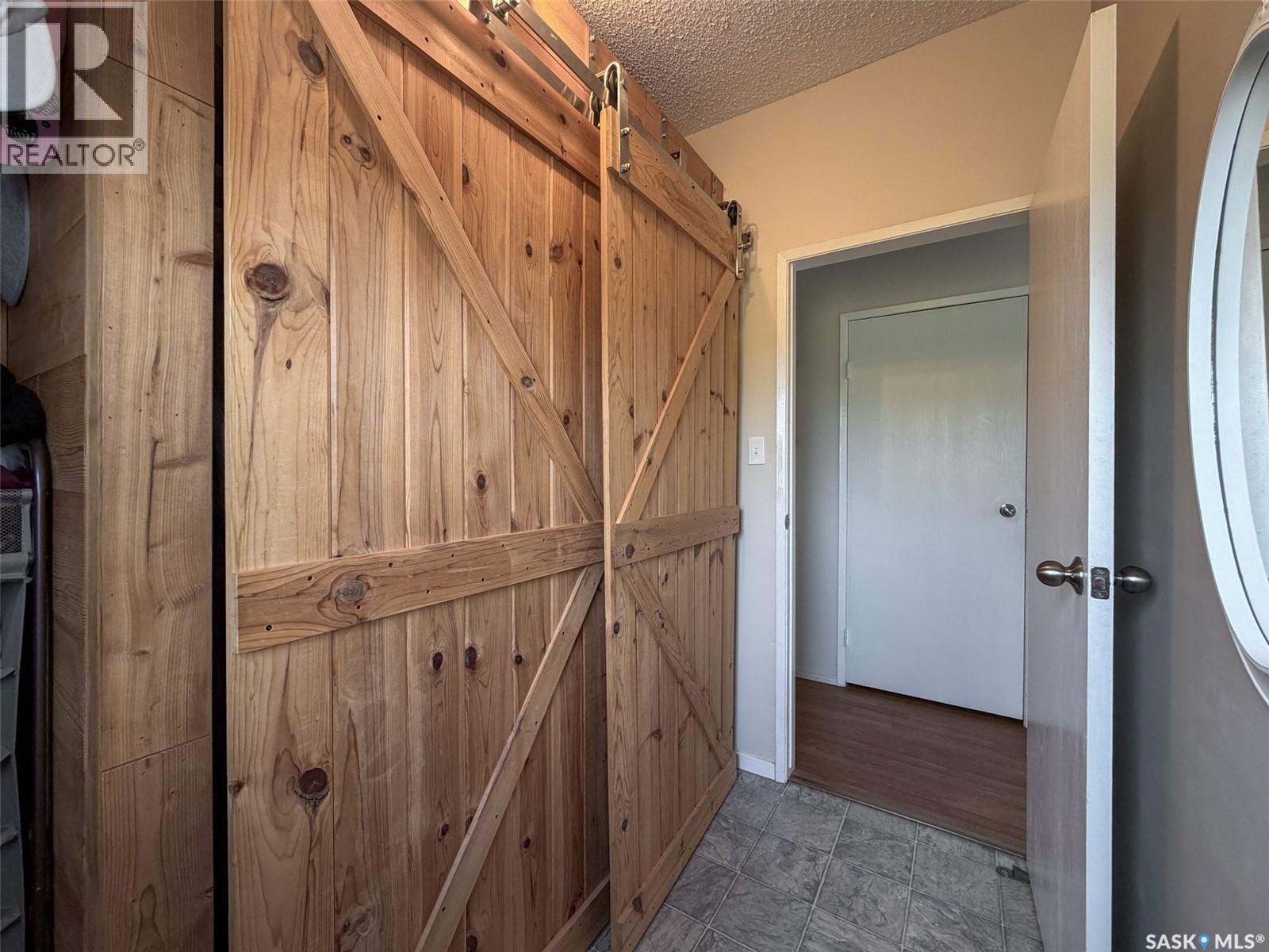 129 Ash Avenue N, Eastend, Saskatchewan  S0N 0T0 - Photo 34 - SK047118