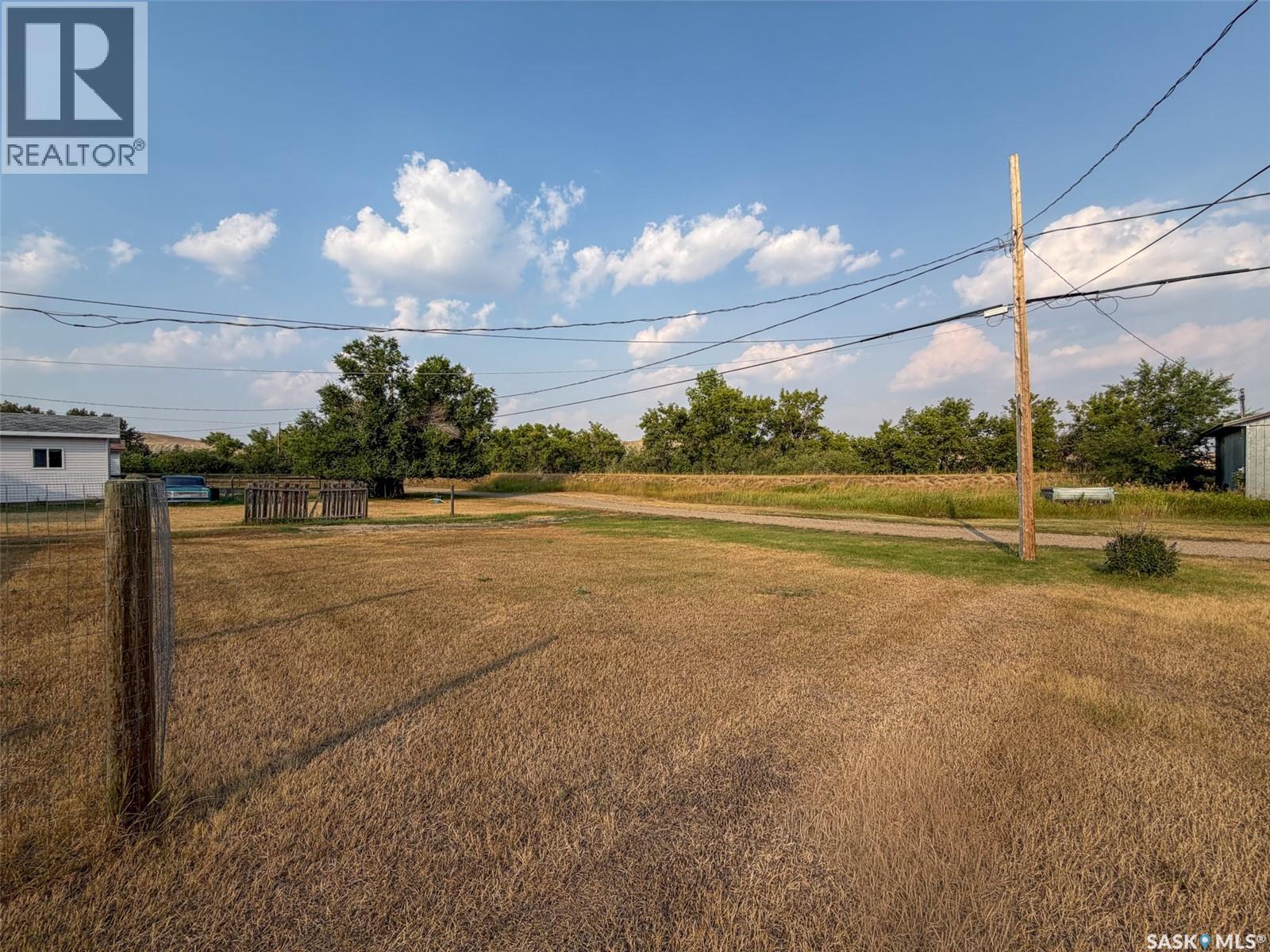 129 Ash Avenue N, Eastend, Saskatchewan  S0N 0T0 - Photo 41 - SK047118
