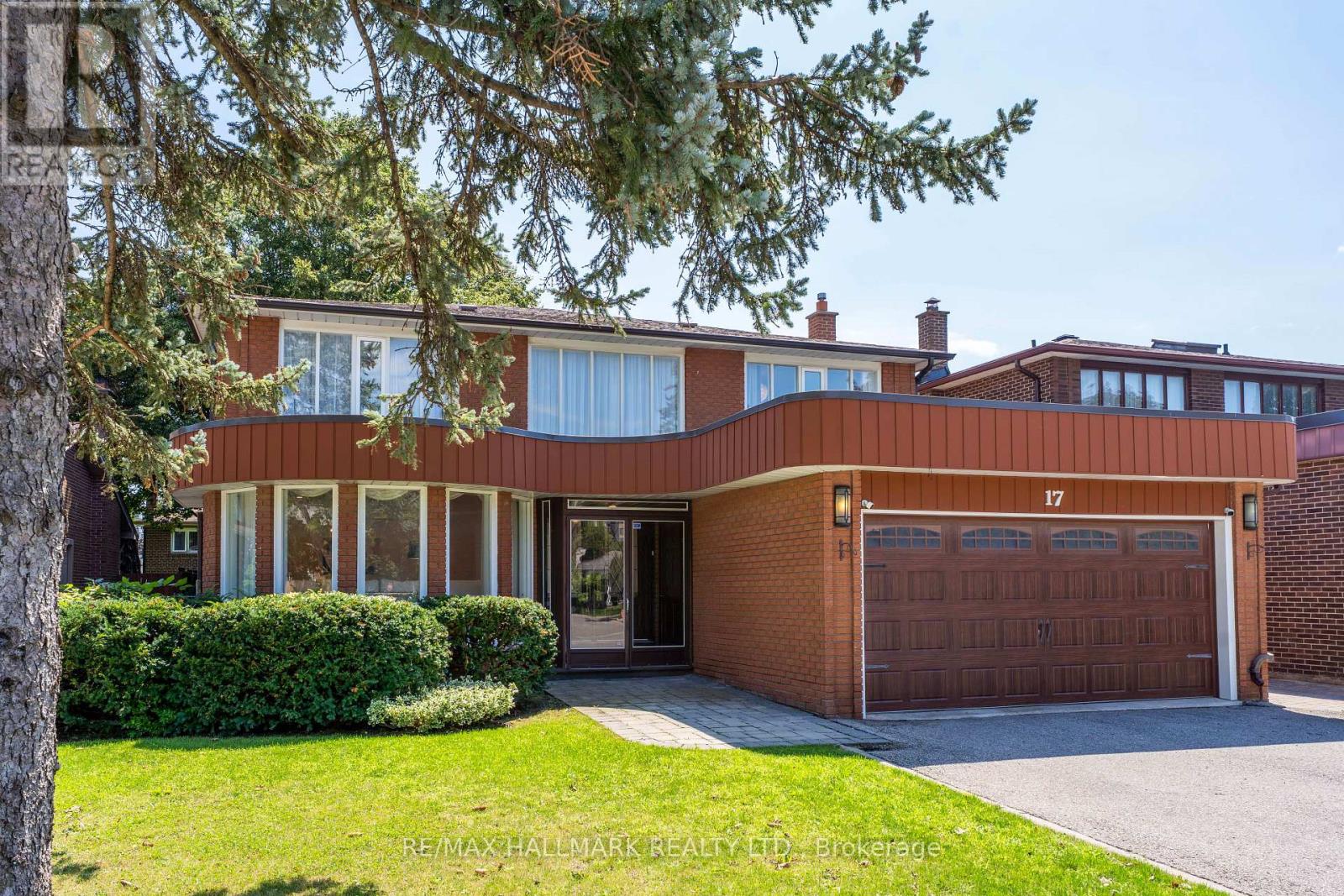 17 TWIN CIRCLE COURT, Toronto, Ontario