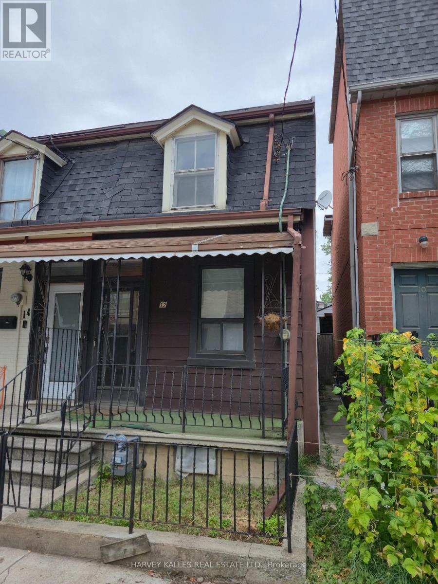 12 WHITAKER AVENUE, Toronto, Ontario