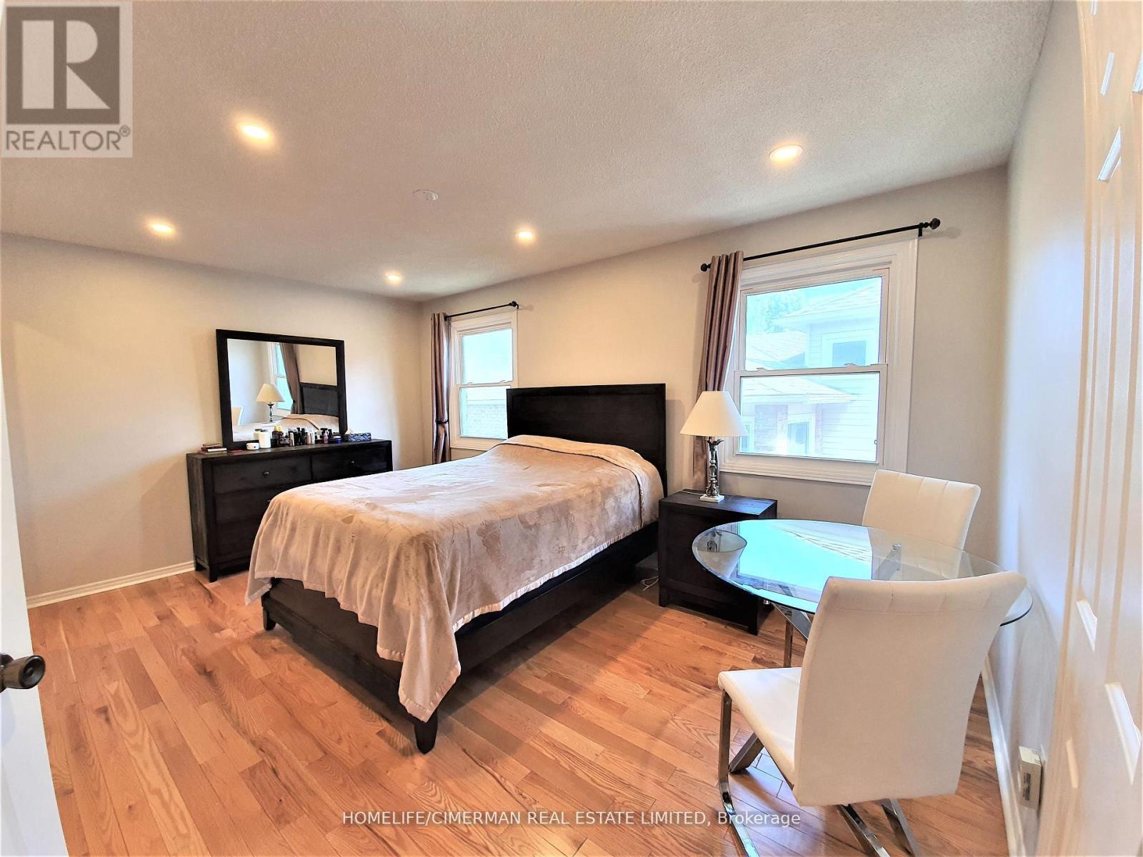 Upper - 312 Harewood Boulevard, Newmarket, Ontario L3Y 6R3 - Photo 9 - N13729334