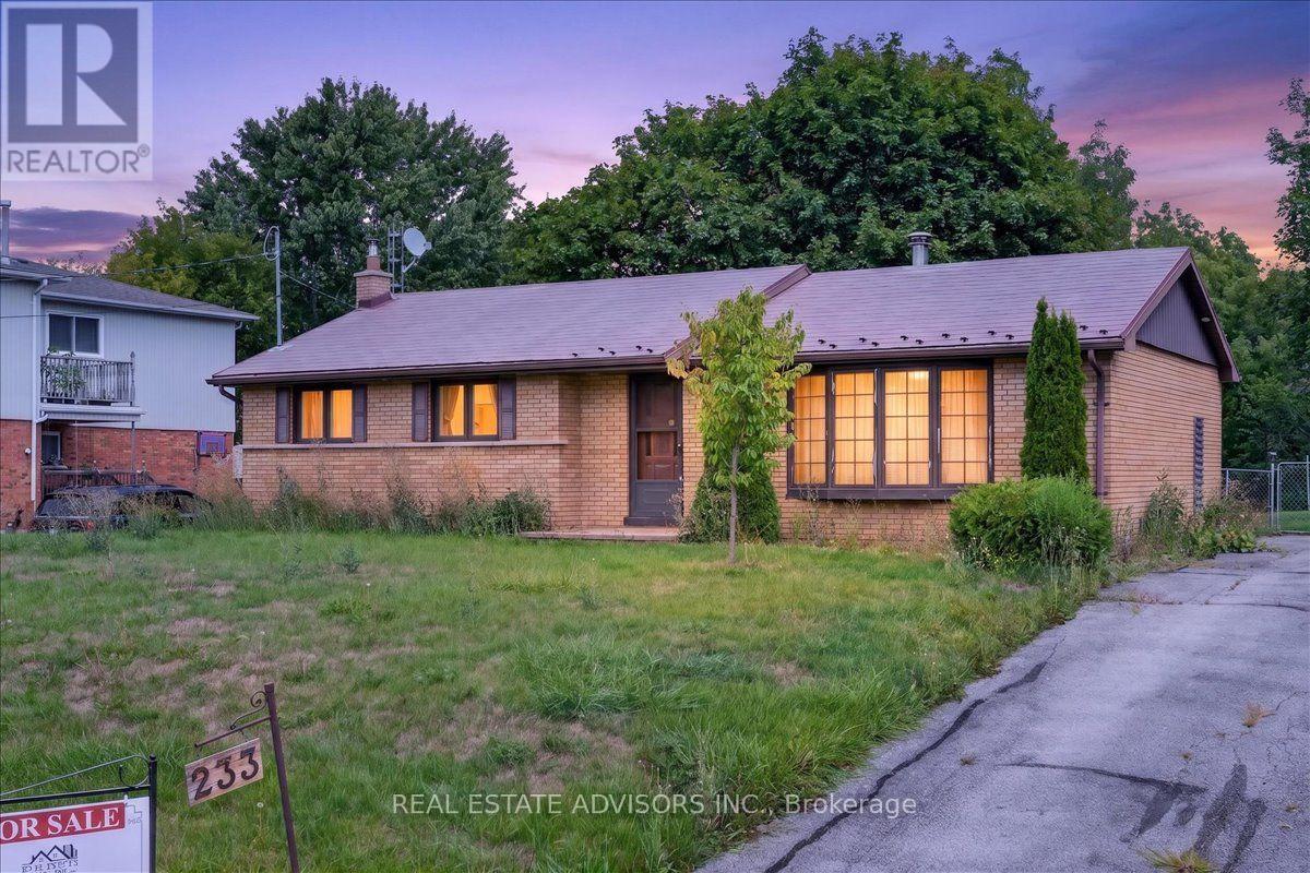 233 EAST STREET, East Gwillimbury, Ontario