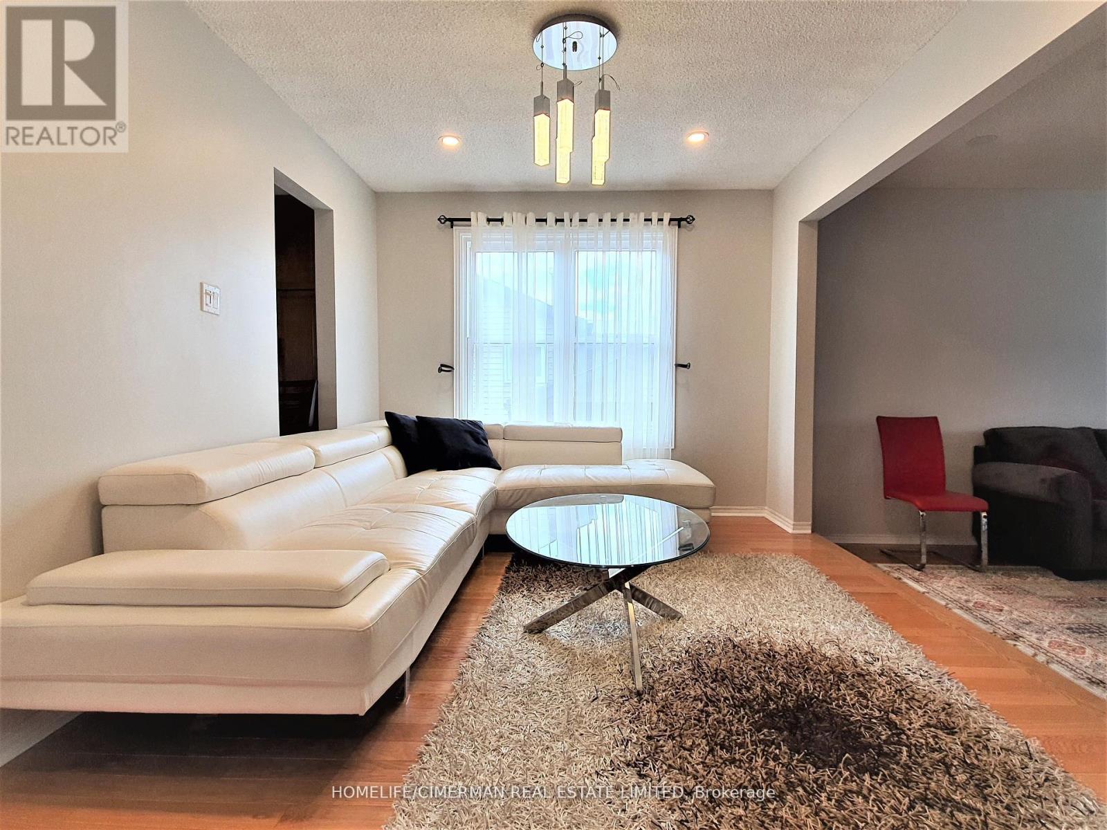 Upper - 312 Harewood Boulevard, Newmarket, Ontario L3Y 6R3 - Photo 4 - N13729334