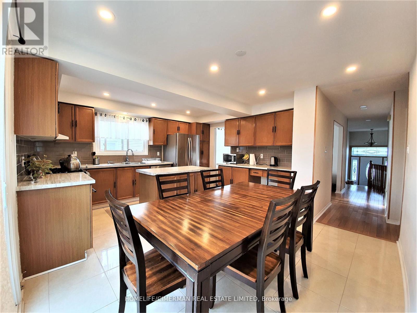 Upper - 312 Harewood Boulevard, Newmarket, Ontario L3Y 6R3 - Photo 6 - N13729334