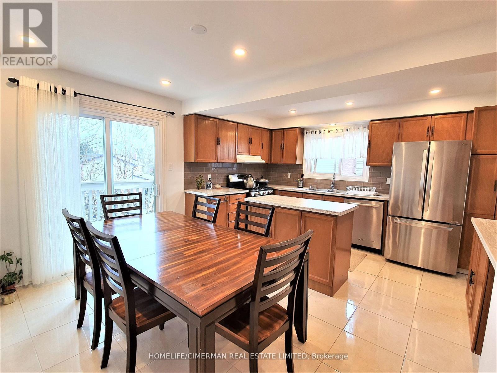 Upper - 312 Harewood Boulevard, Newmarket, Ontario L3Y 6R3 - Photo 7 - N13729334