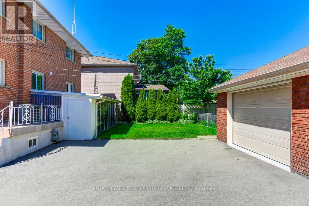 38 Jellicoe Avenue, Toronto, Ontario  M8W 1W1 - Photo 42 - W13412168
