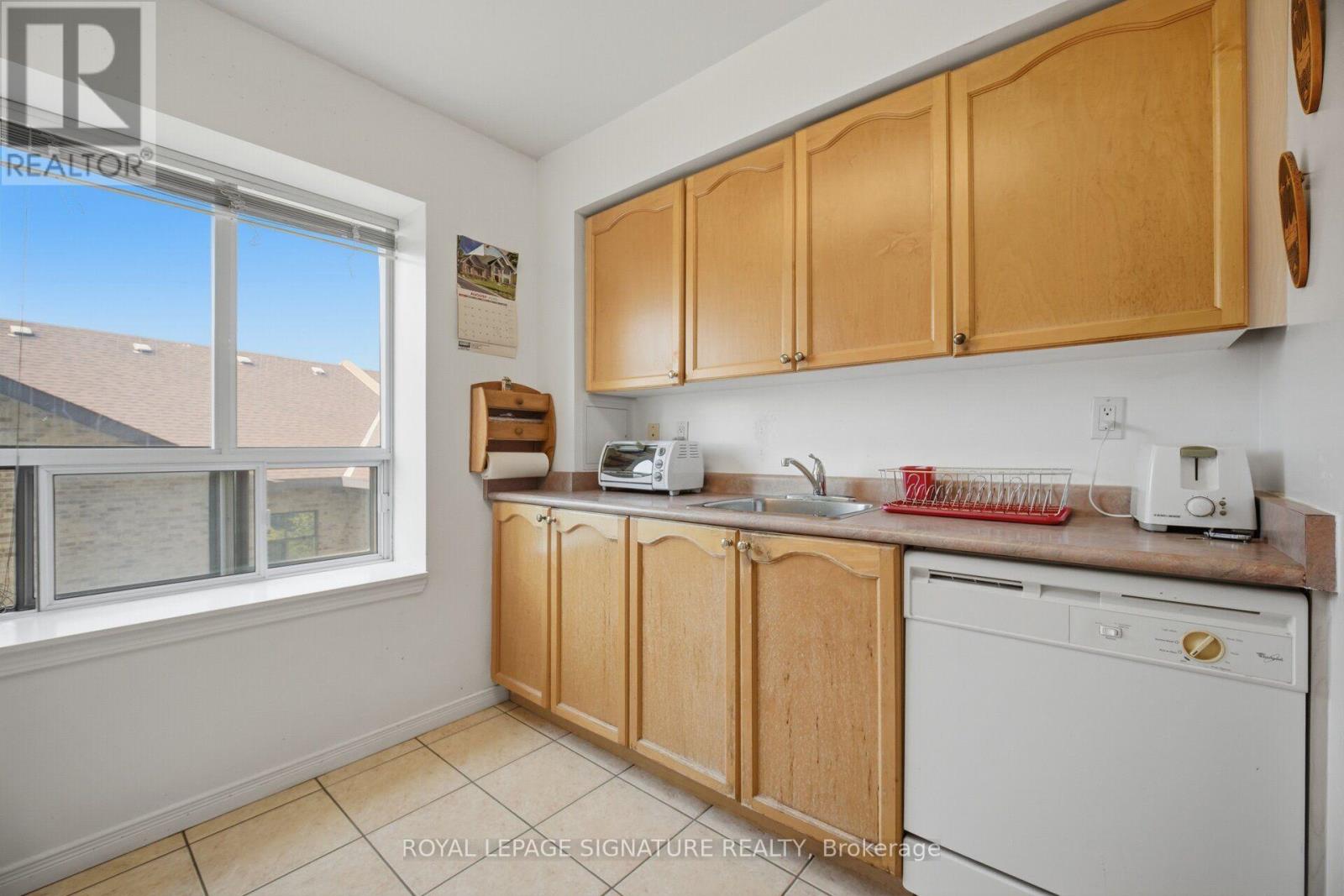 313 - 300 Ray Lawson Boulevard, Brampton, Ontario L6Y 5H5 - Photo 8 - W13729172