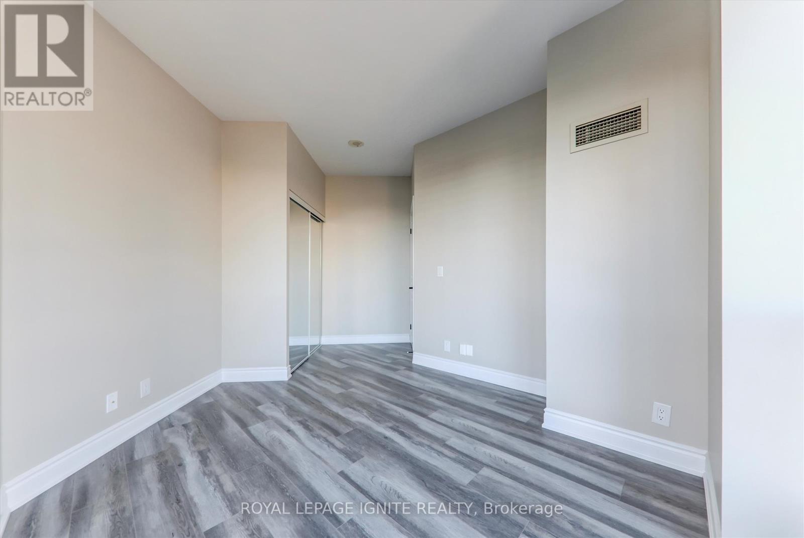 402 - 3939 Duke Of York Boulevard, Mississauga, Ontario L5B 4N2 - Photo 23 - W13729346