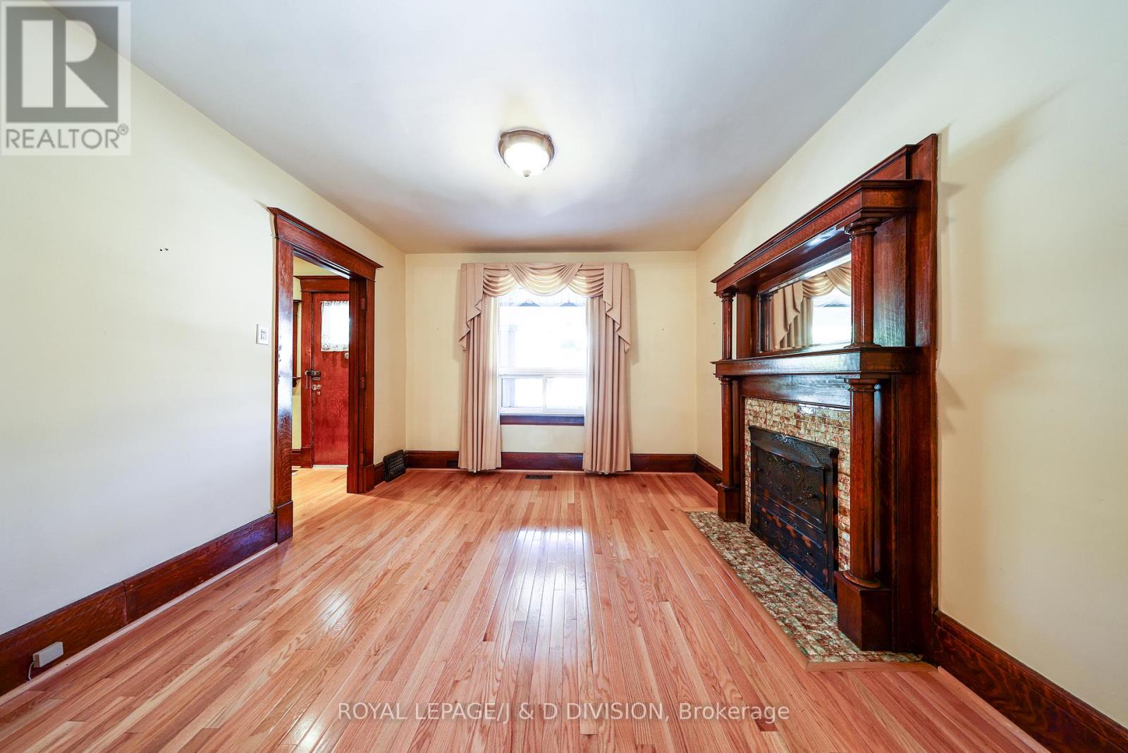 553 Runnymede Road, Toronto, Ontario  M6S 2Z8 - Photo 5 - W13729356