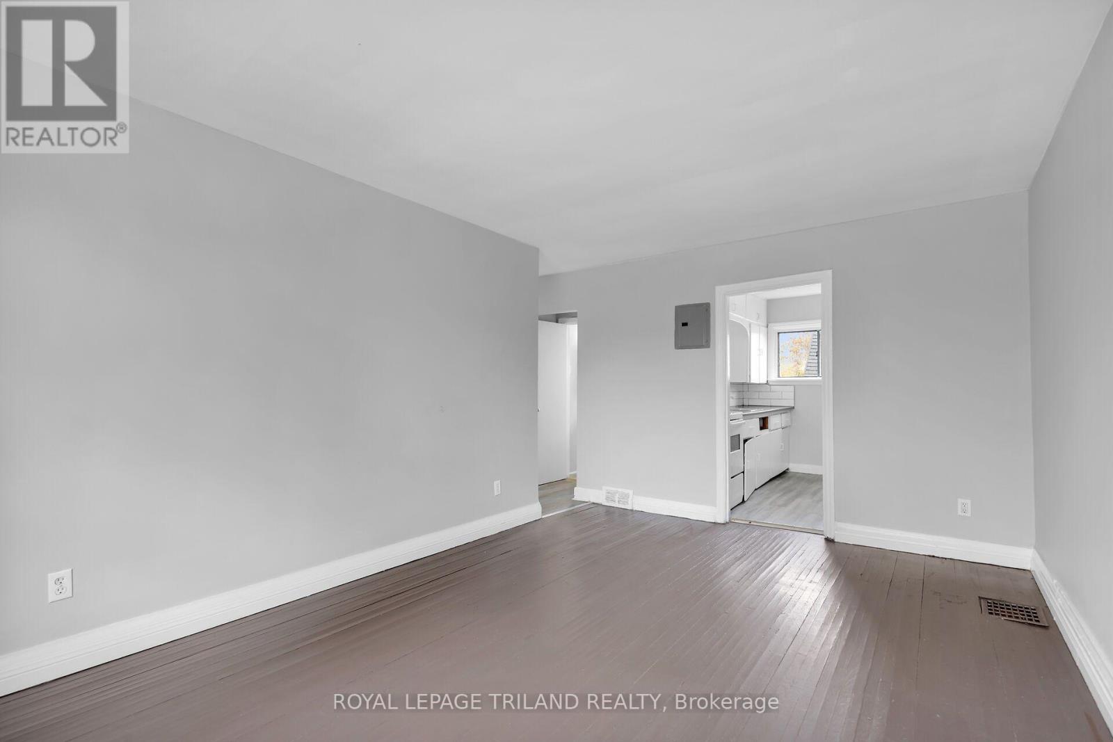 C - 204 Colborne Street, London East, Ontario  N6B 2S2 - Photo 3 - X13729420