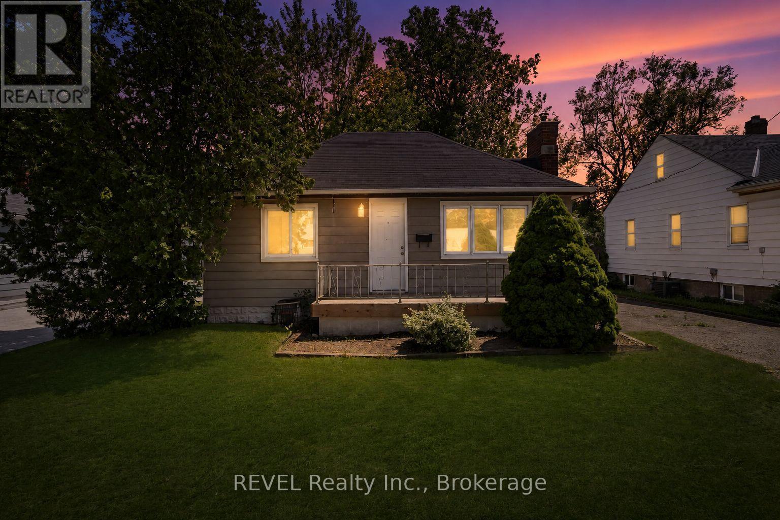 6482 MCLEOD ROAD, Niagara Falls, Ontario