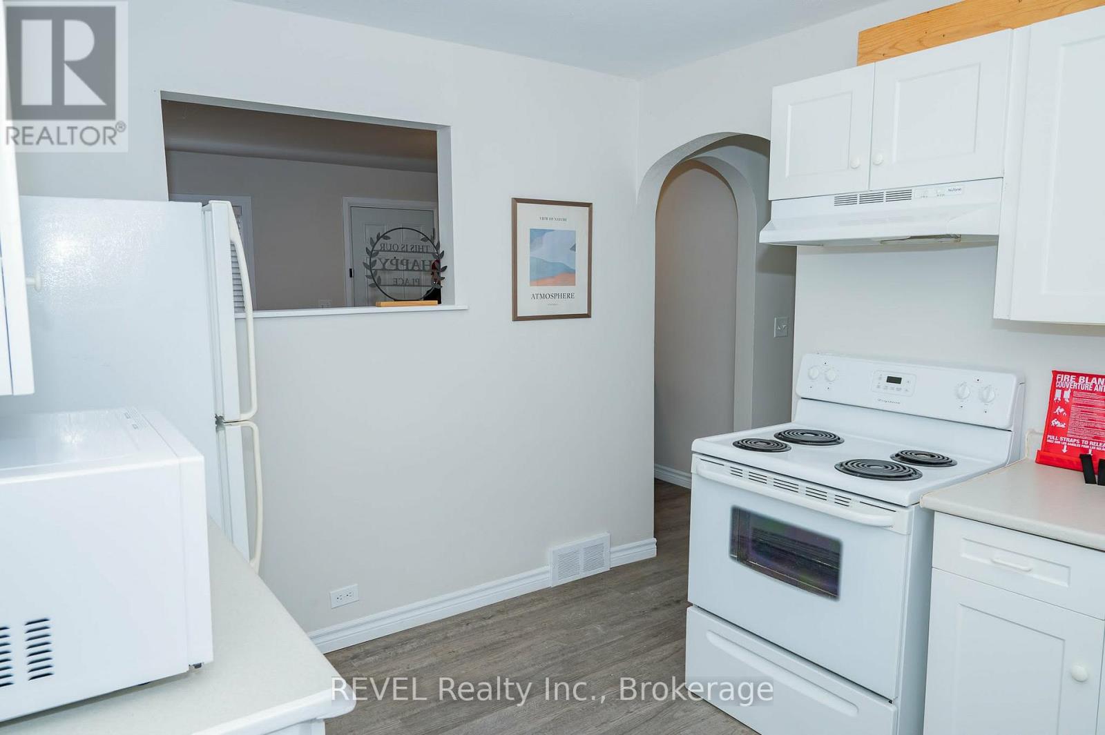 6482 Mcleod Road, Niagara Falls, Ontario  L2G 3G1 - Photo 19 - X13729328