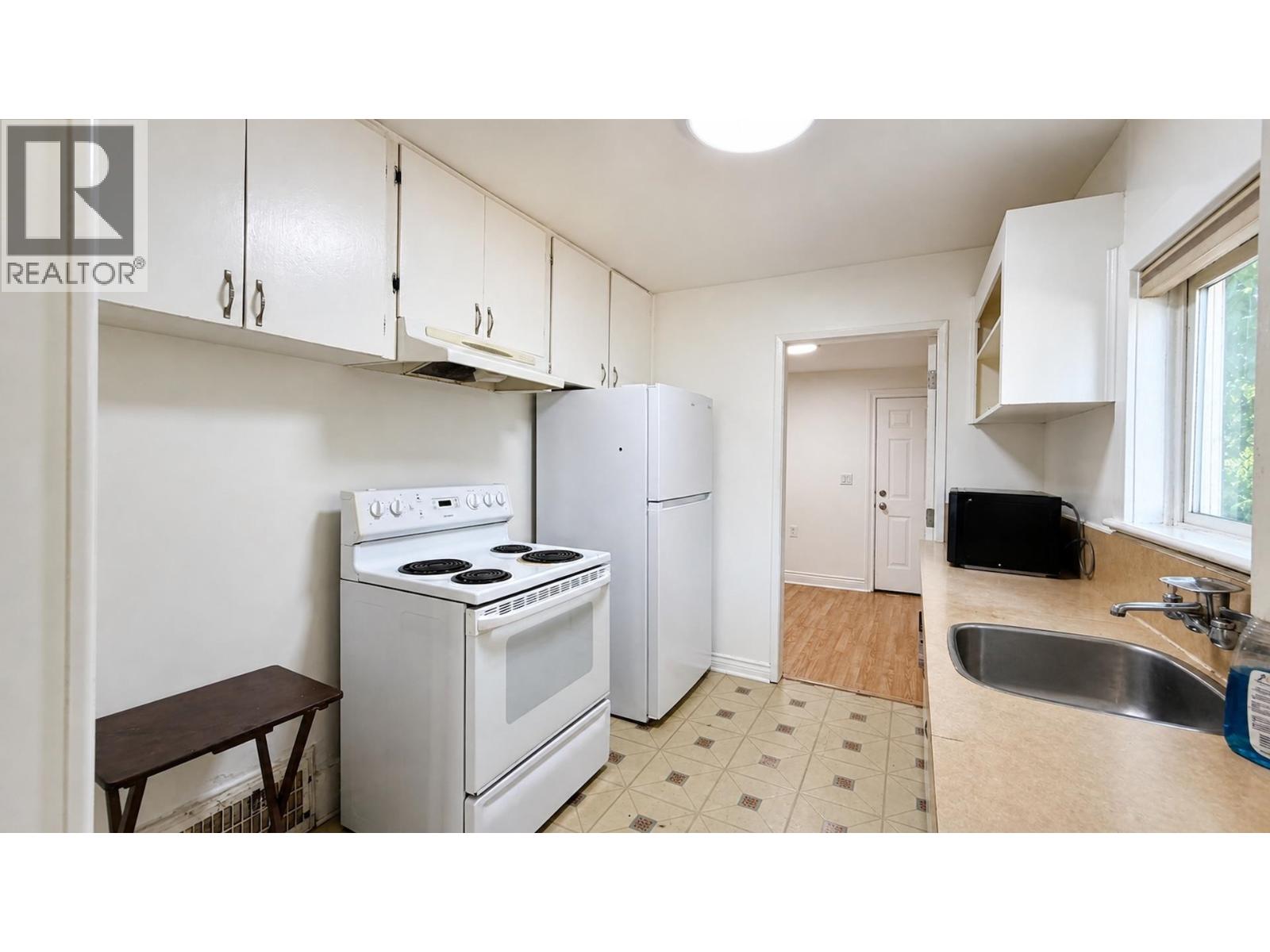 628 Twelfth Street, New Westminster, British Columbia V3M 4J4 - Photo 9 - C8079918