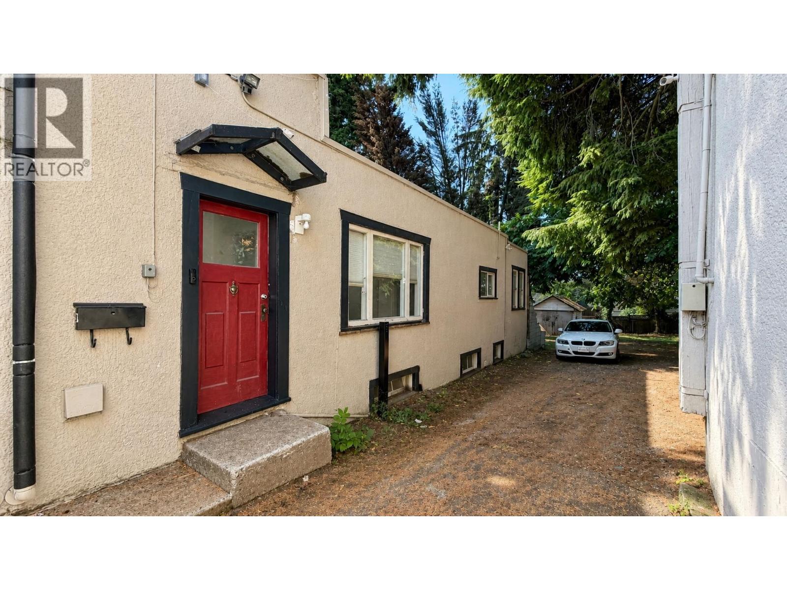 628 Twelfth Street, New Westminster, British Columbia V3M 4J4 - Photo 3 - C8079918