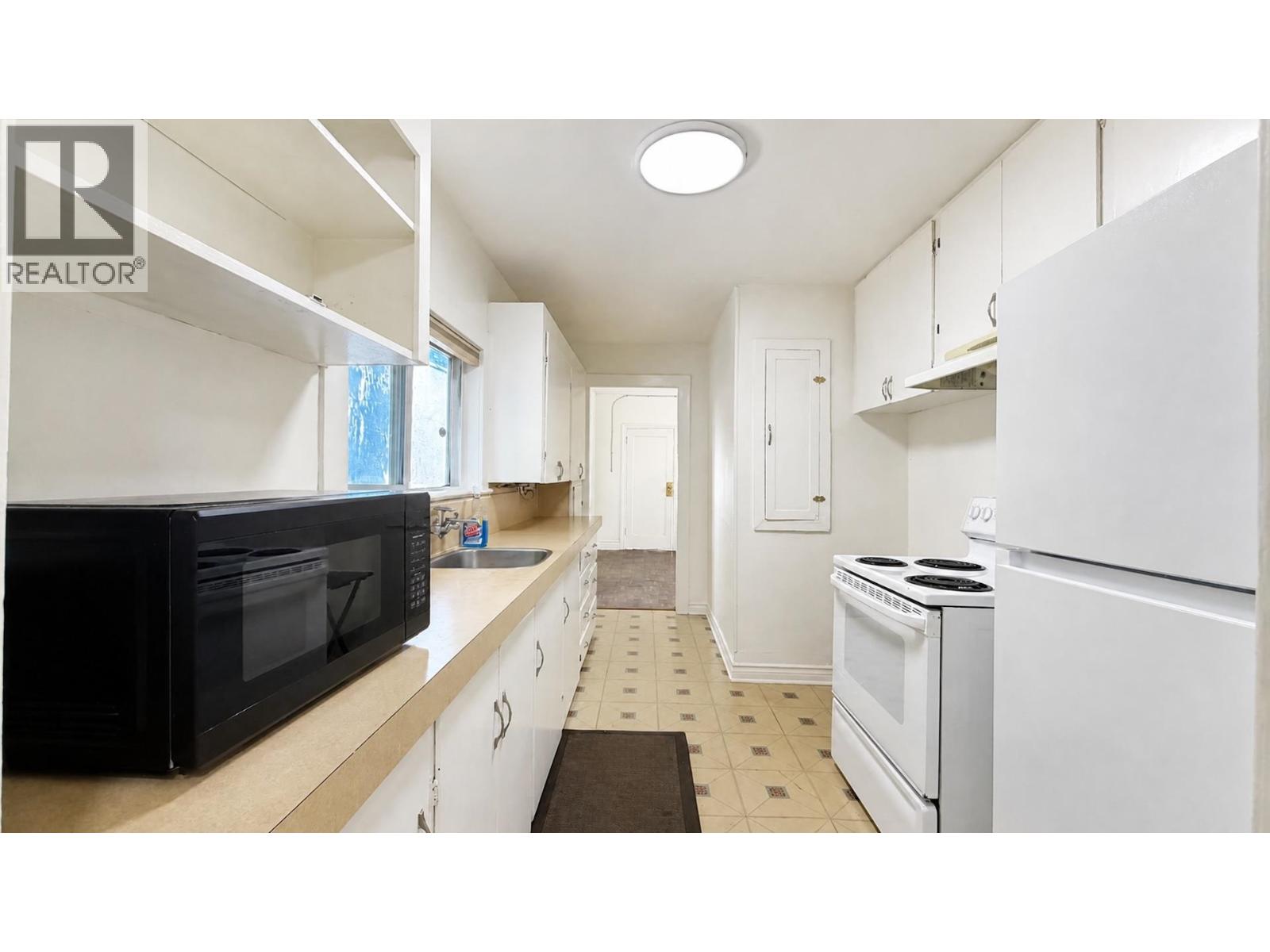628 Twelfth Street, New Westminster, British Columbia V3M 4J4 - Photo 10 - C8079918