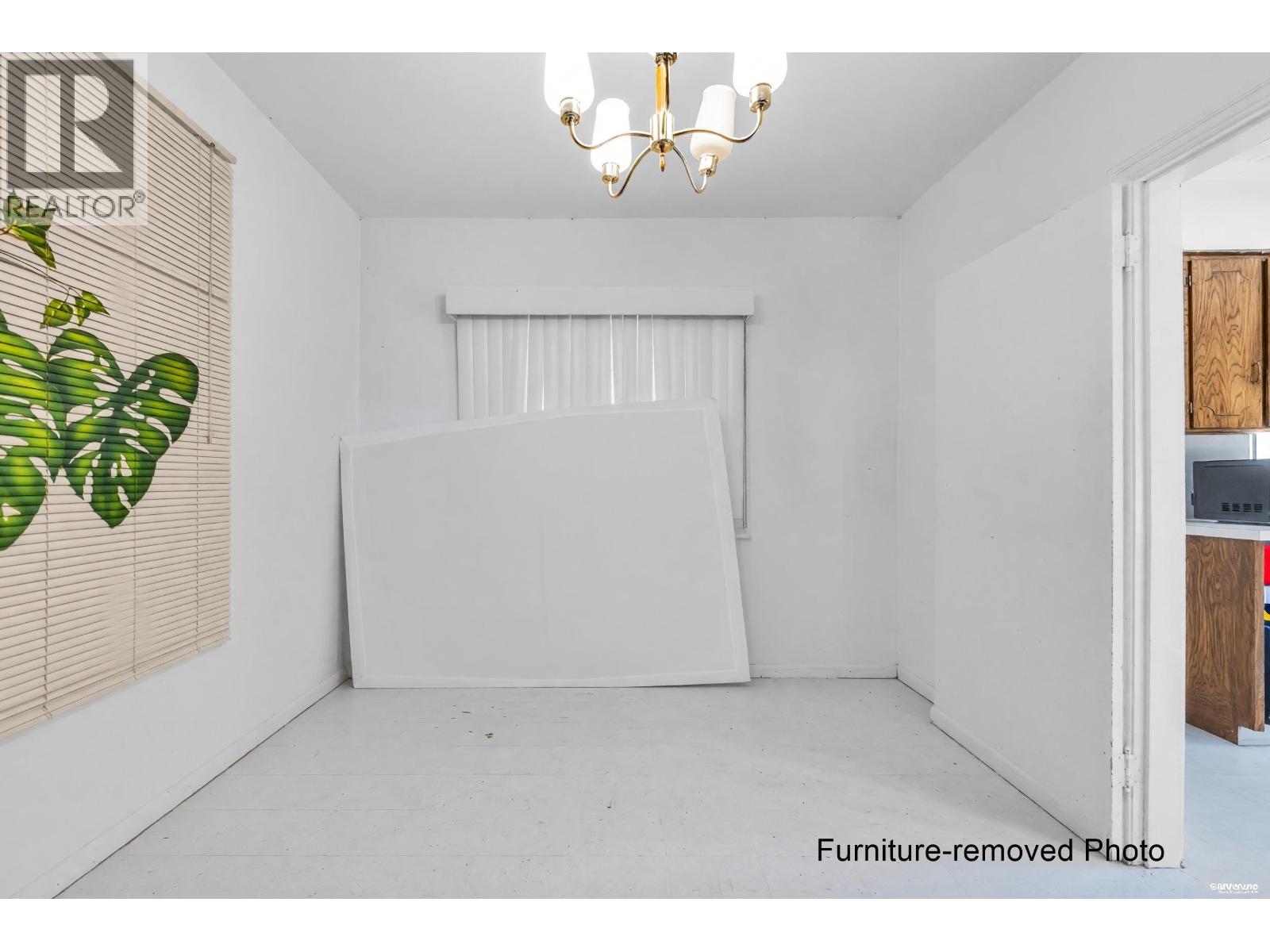 3822 Kincaid Street, Burnaby, British Columbia  V5G 1V4 - Photo 13 - R3147643