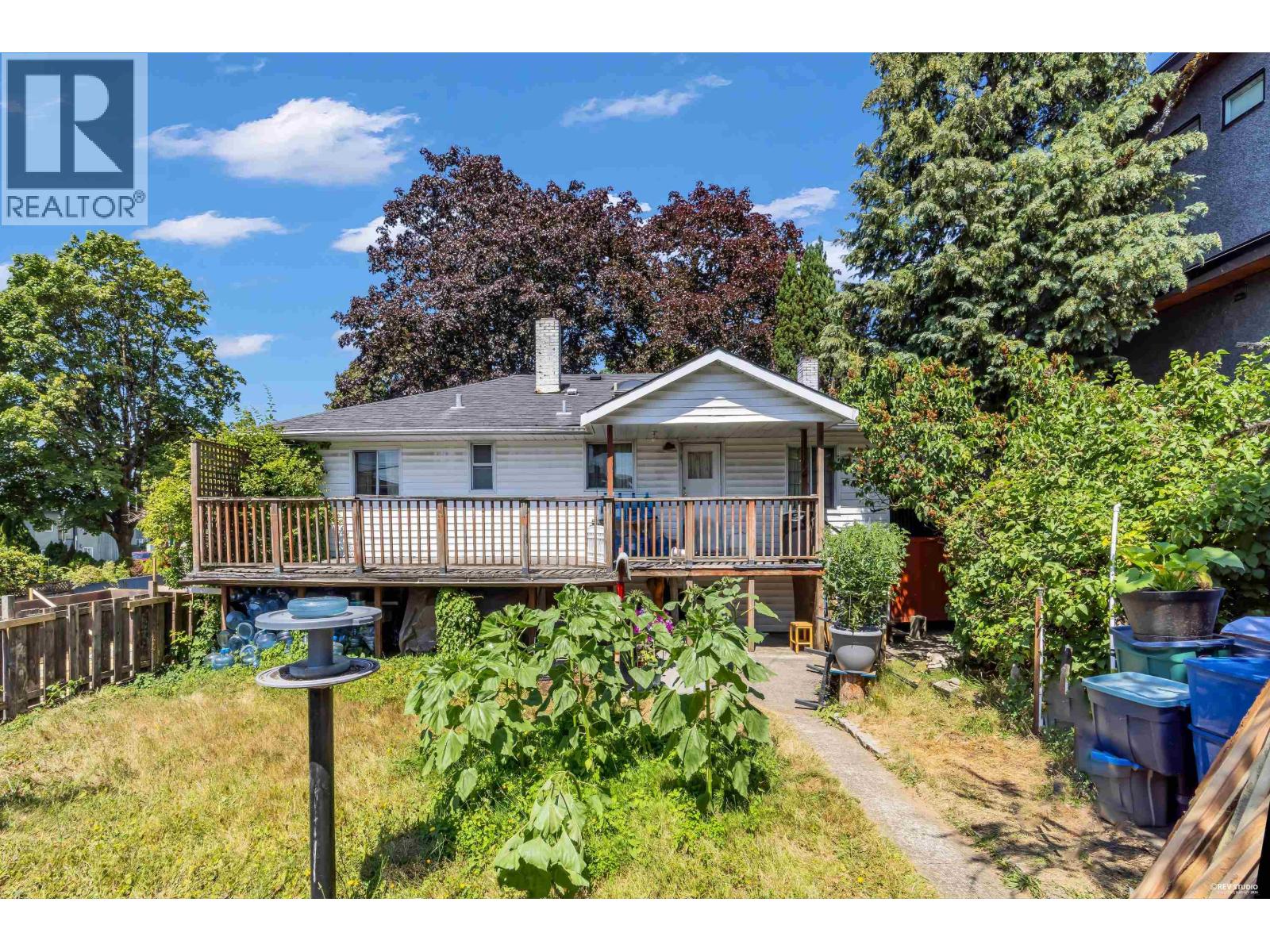 3822 Kincaid Street, Burnaby, British Columbia  V5G 1V4 - Photo 1 - R3147643