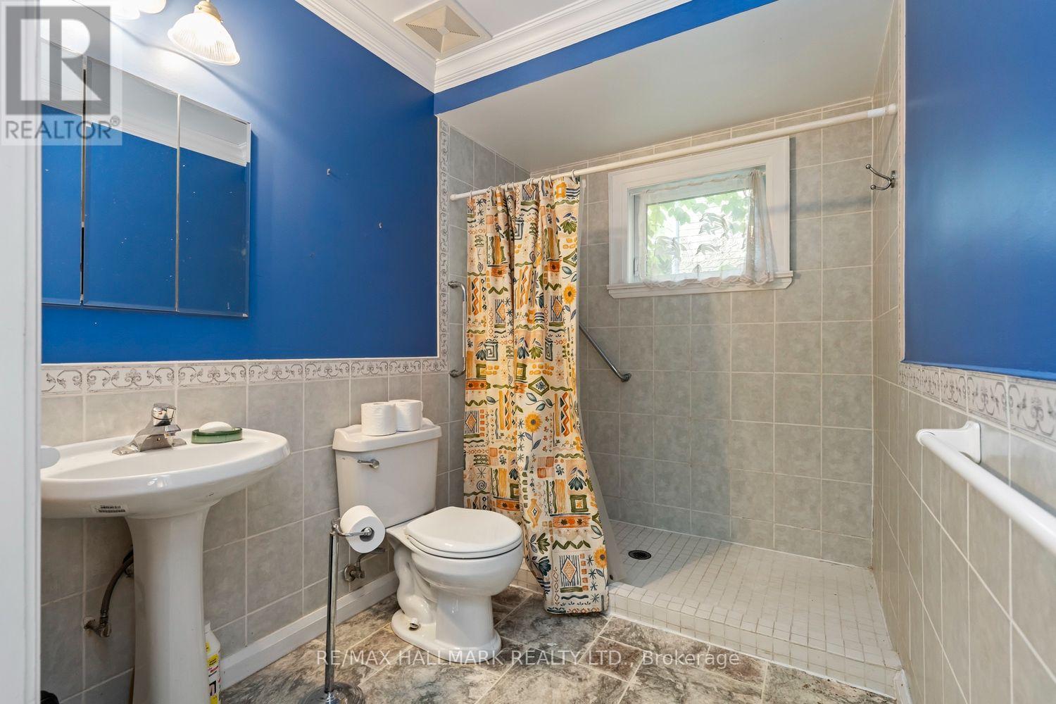 48 Chatsworth Drive, Toronto, Ontario  M4R 1R5 - Photo 13 - C13729396