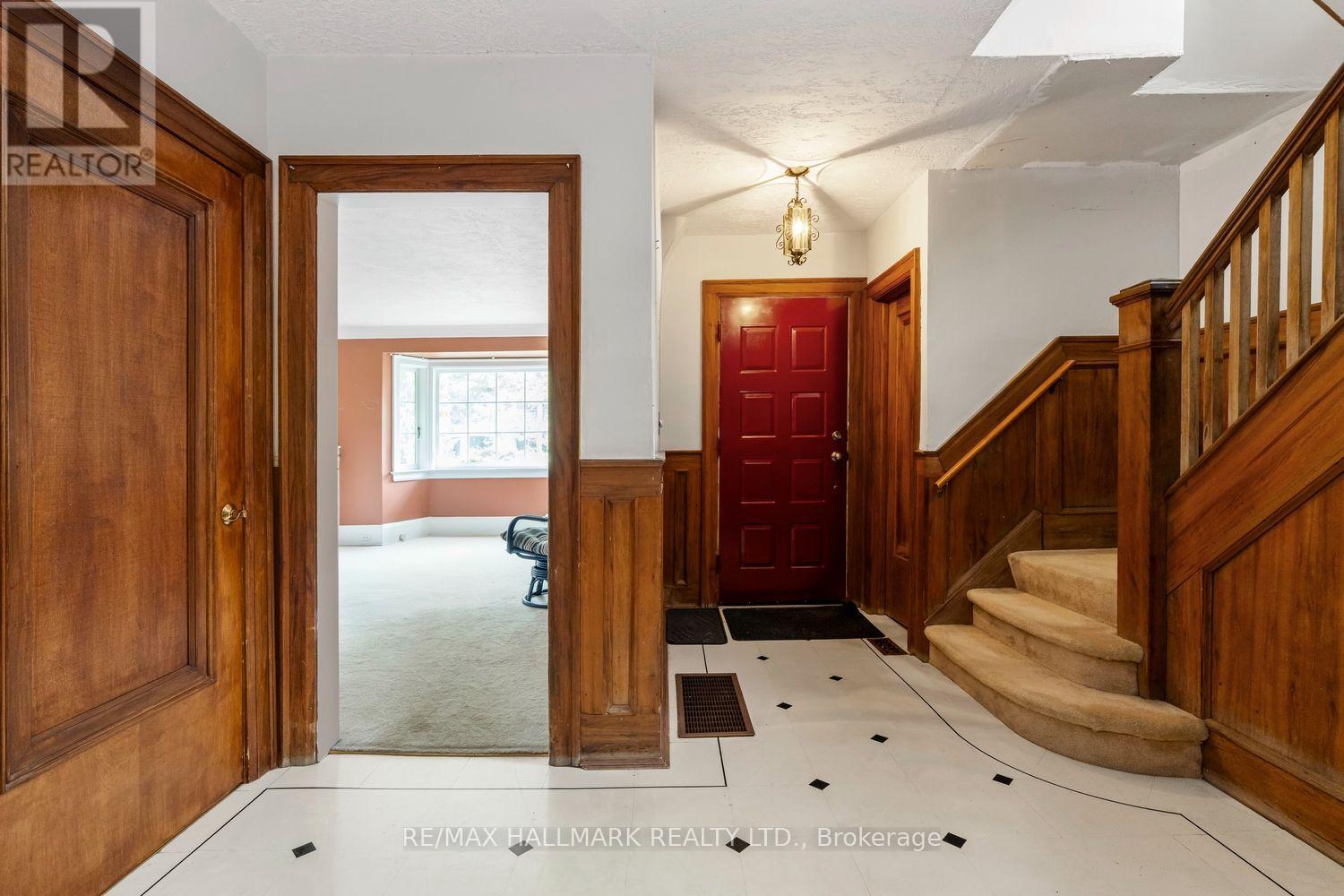 48 Chatsworth Drive, Toronto, Ontario  M4R 1R5 - Photo 2 - C13729396