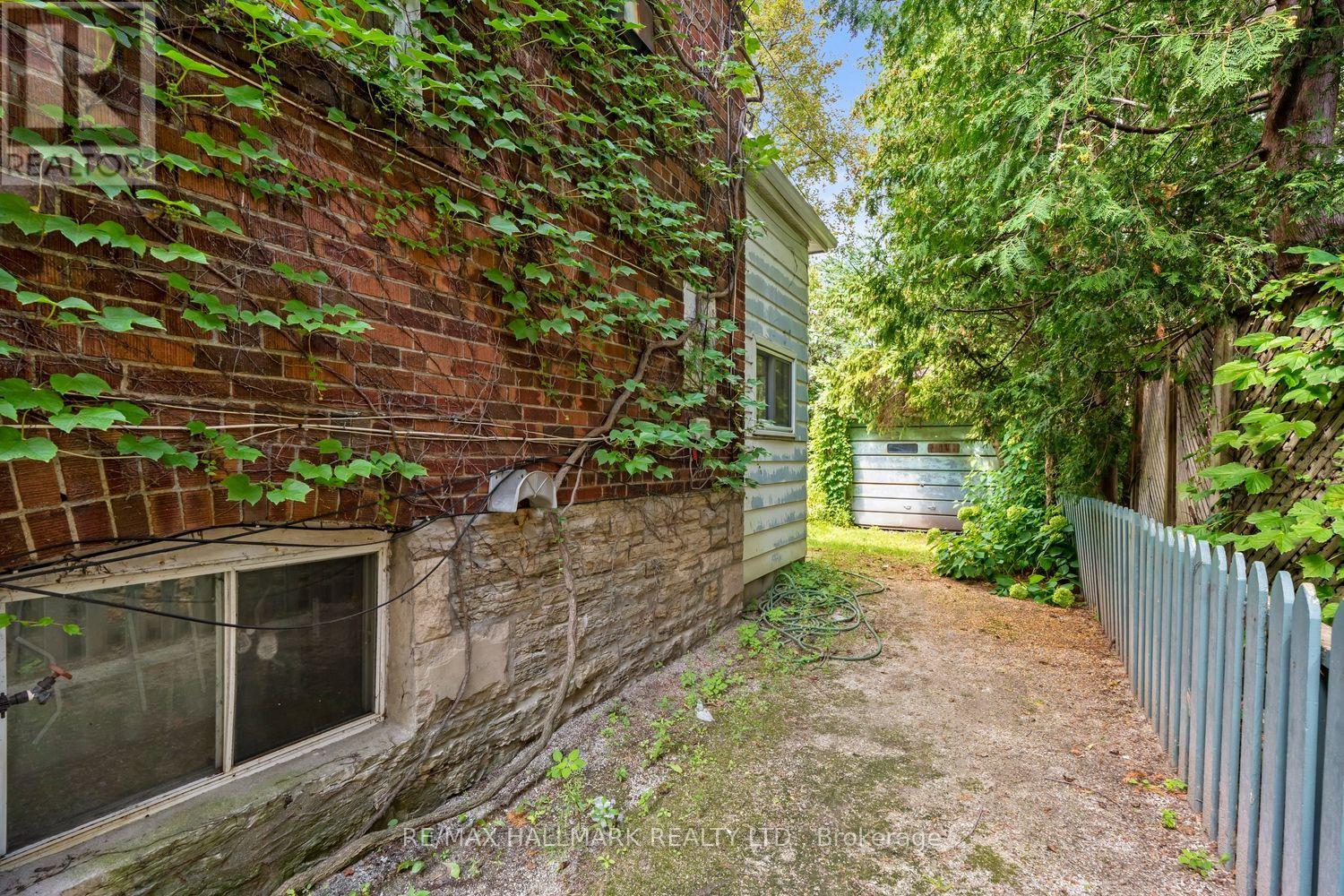 48 Chatsworth Drive, Toronto, Ontario  M4R 1R5 - Photo 33 - C13729396