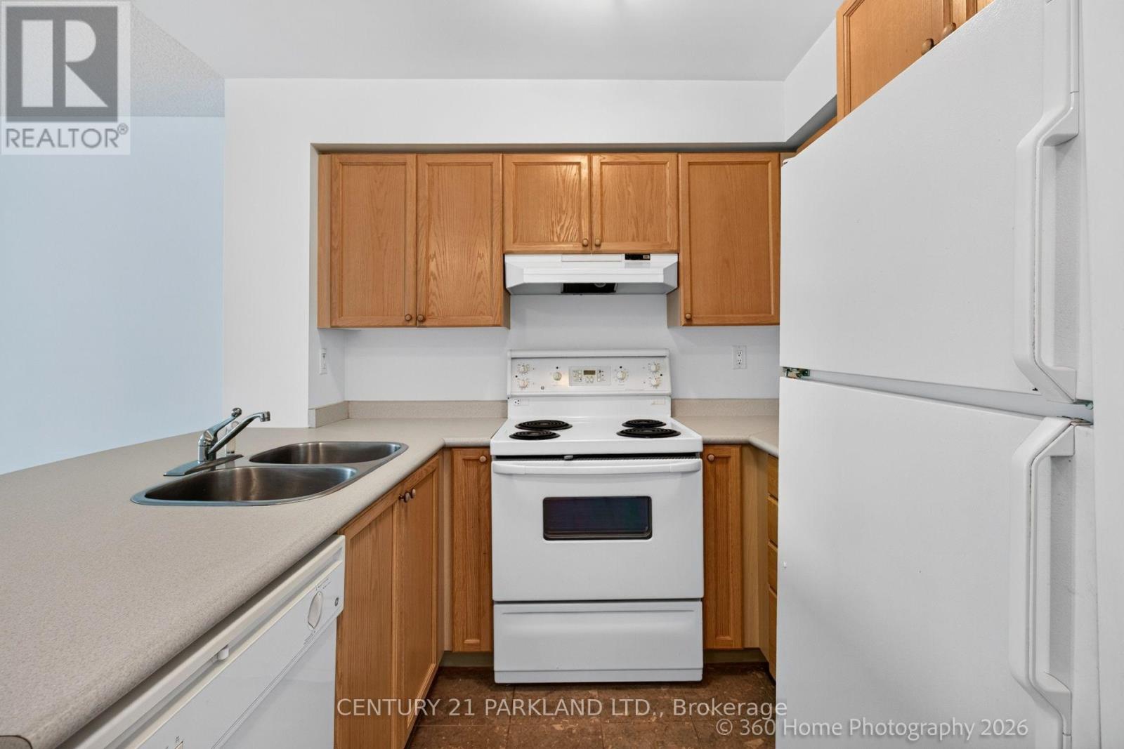 609 - 109 Front Street E, Toronto, Ontario  M5A 4P7 - Photo 4 - C13729438