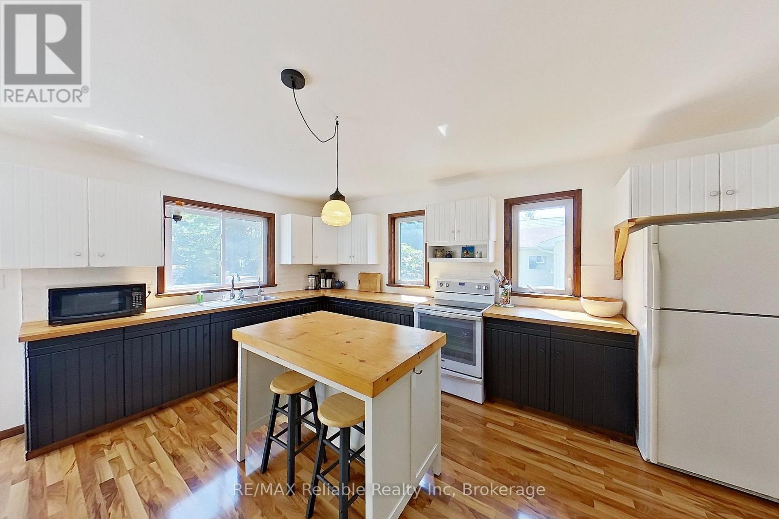 77504 Melena Drive, Bluewater (Bayfield), Ontario  N0M 1G0 - Photo 16 - X13729412