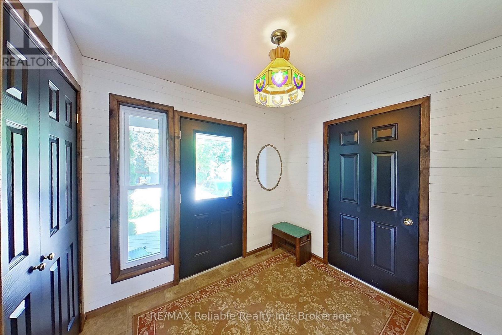 77504 Melena Drive, Bluewater (Bayfield), Ontario  N0M 1G0 - Photo 9 - X13729412