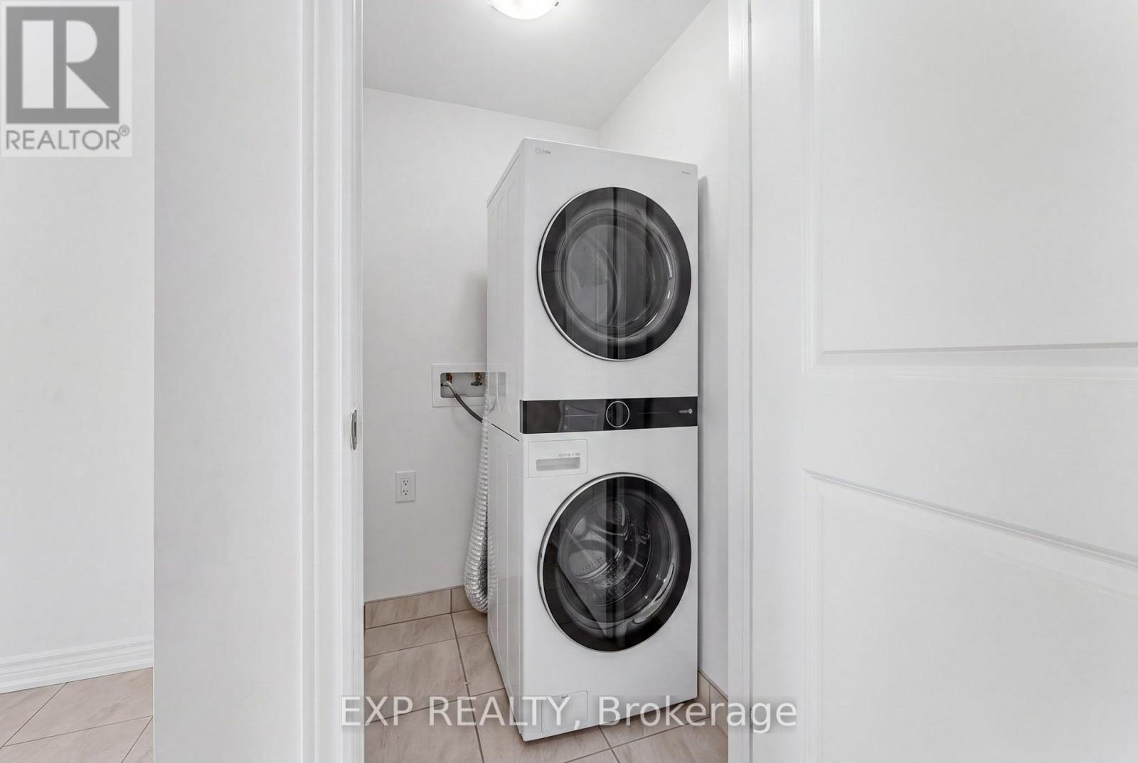 388 Okanagan Path, Oshawa, Ontario  L1H 0B1 - Photo 12 - E13729404