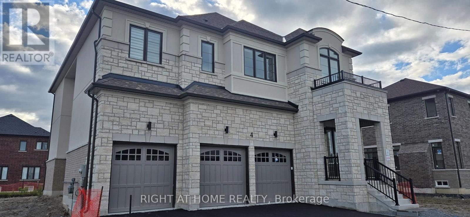4 MAX BULMER COURT, Georgina, Ontario