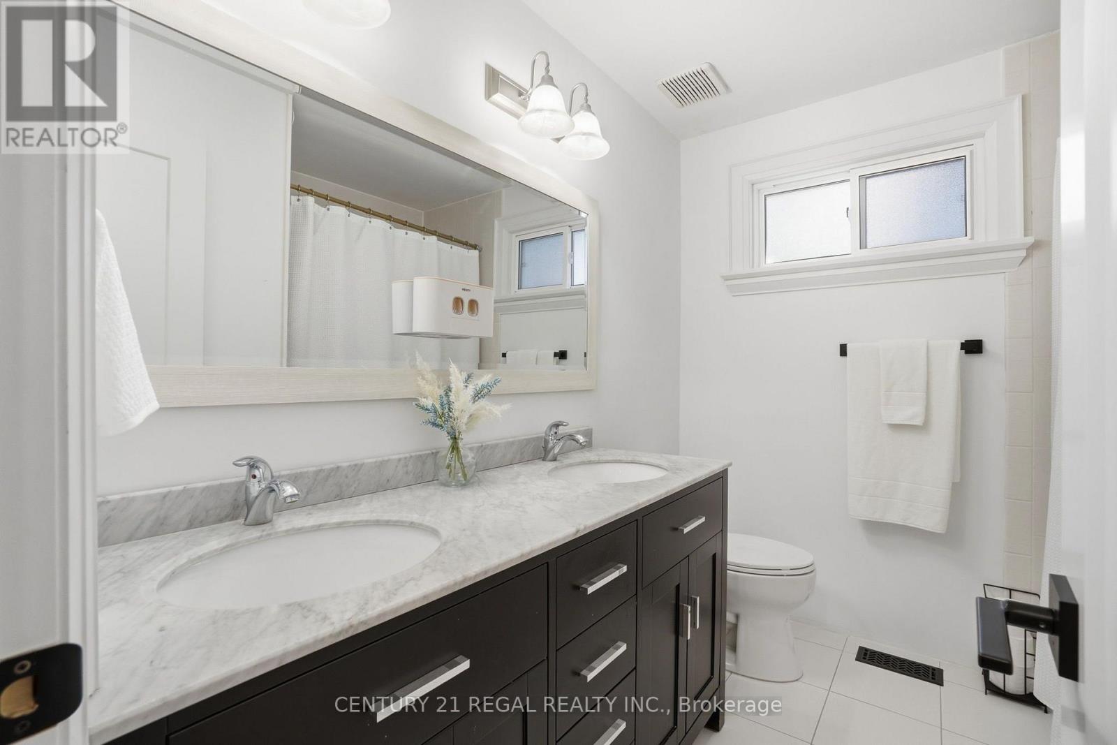 3308 Grassfire Crescent, Mississauga, Ontario  L4Y 3K1 - Photo 23 - W13729434